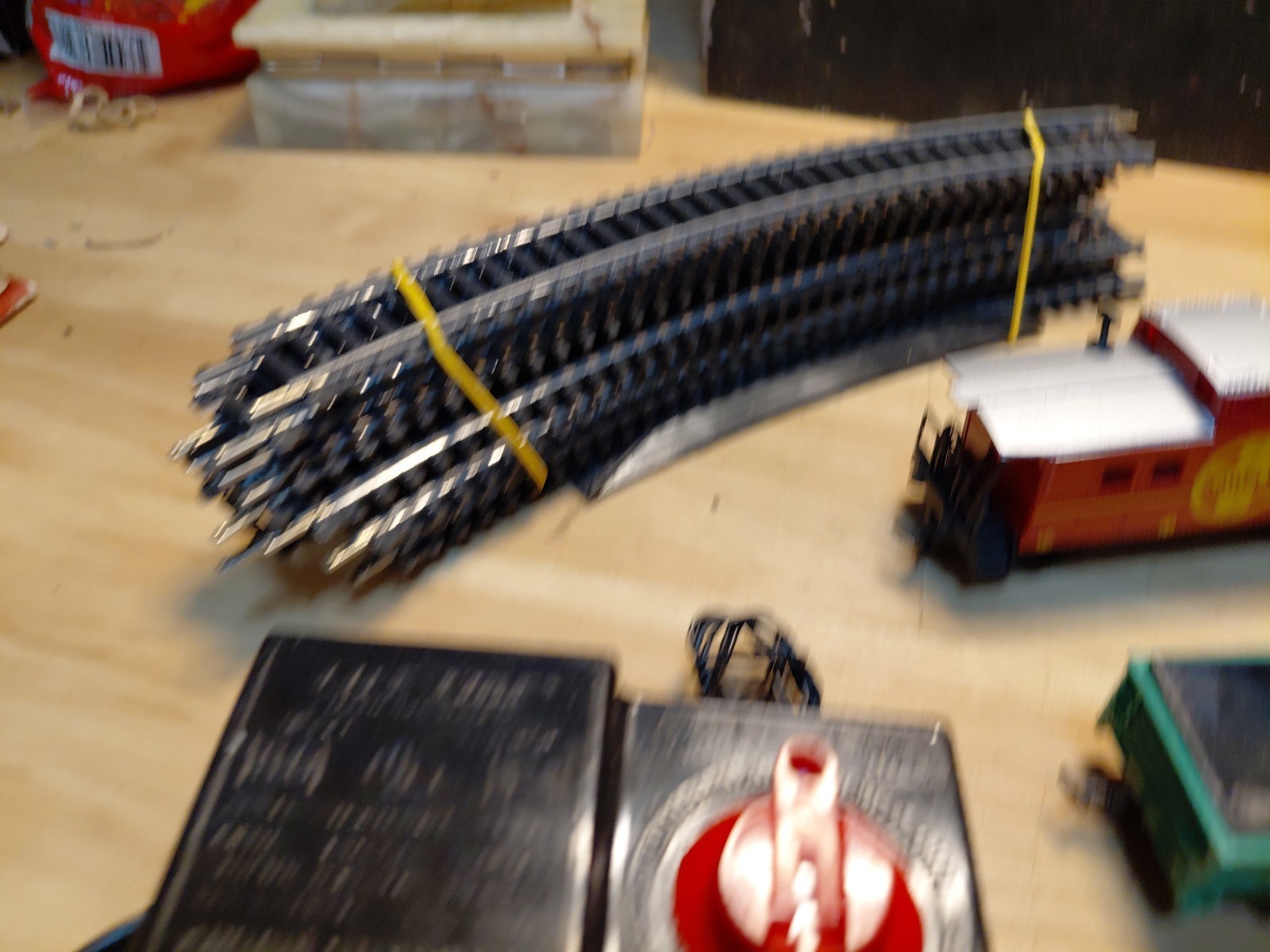 Life Like Ho 9790 Locomotive/track/5 Cars/transformer, Untested As Found
