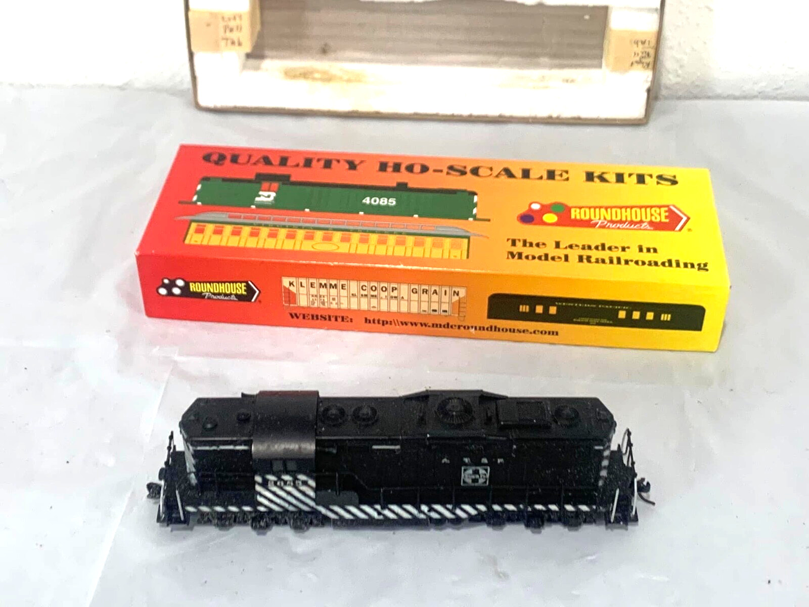 BOUNDHOUSER A.T.S.F 2685 QUALITY H0-SCALE KIT