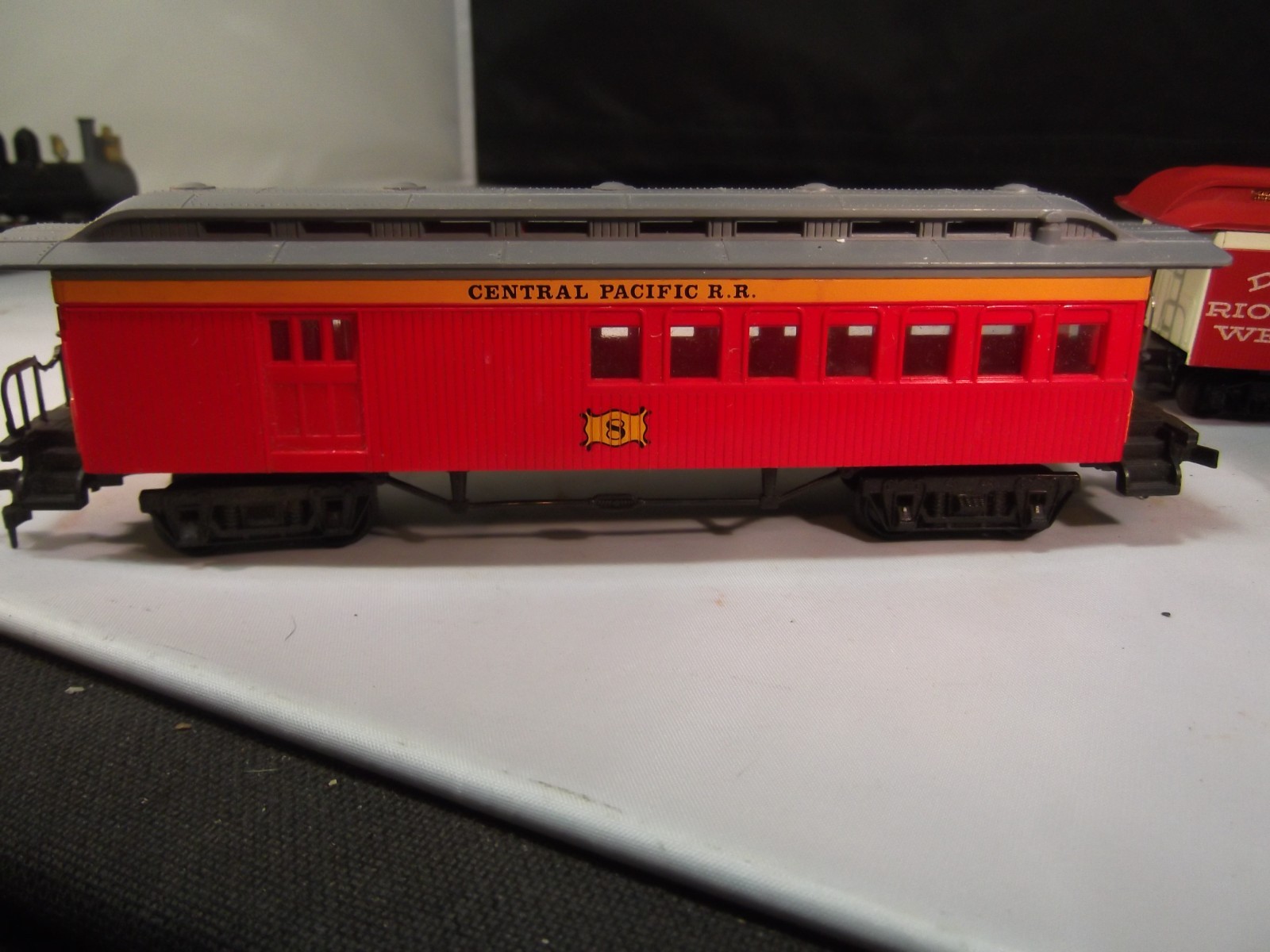 HO Scale 0-4-0 Steam Locomotive #94 and a Tender, passenger, baggage, caboose