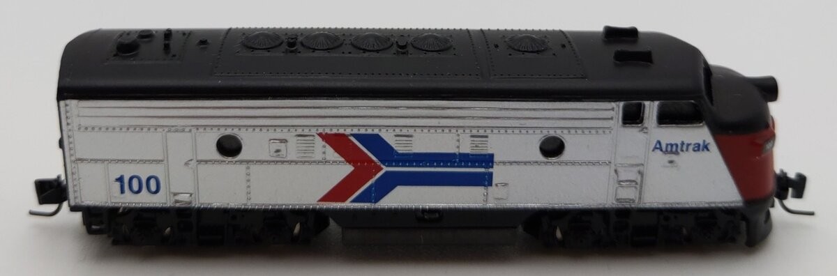 Micro-Trains 98001180 Z Scale Amtrak F7 Powered A Unit Diesel Locomotive #100 EX