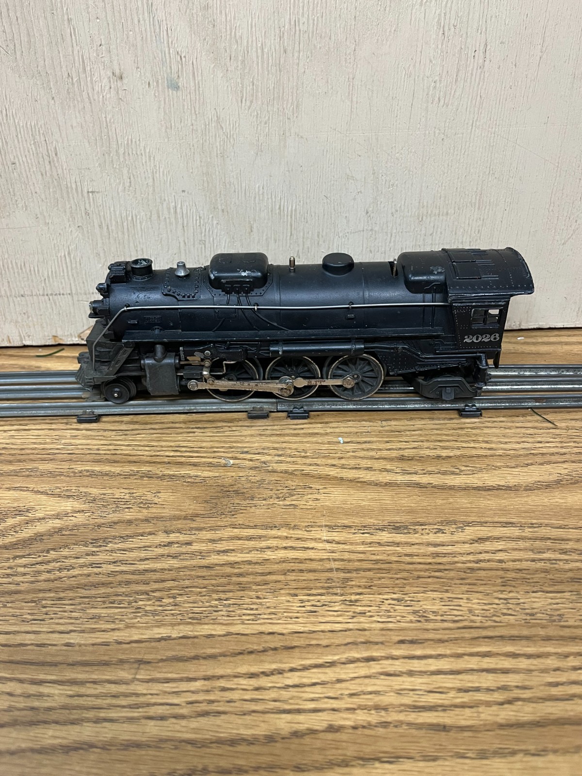 Vintage Lionel 2026-A steam locomotive 2-6-4