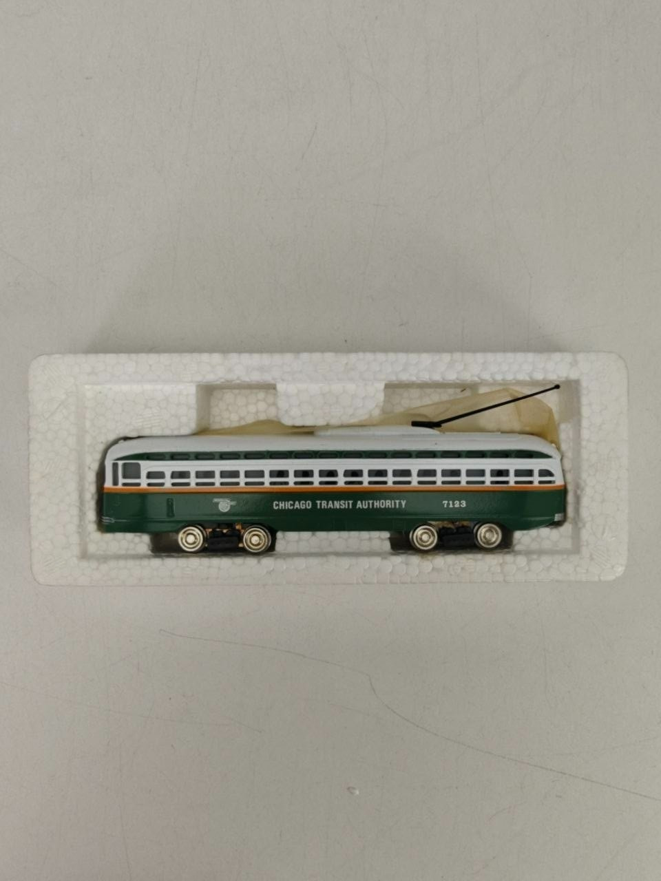 Bachmann Streamline PCC Trolley 7123 CTA HO Scale Box Tested READ
