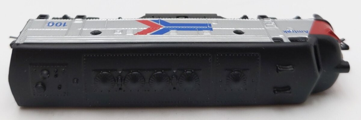 Micro-Trains 98001180 Z Scale Amtrak F7 Powered A Unit Diesel Locomotive #100 EX