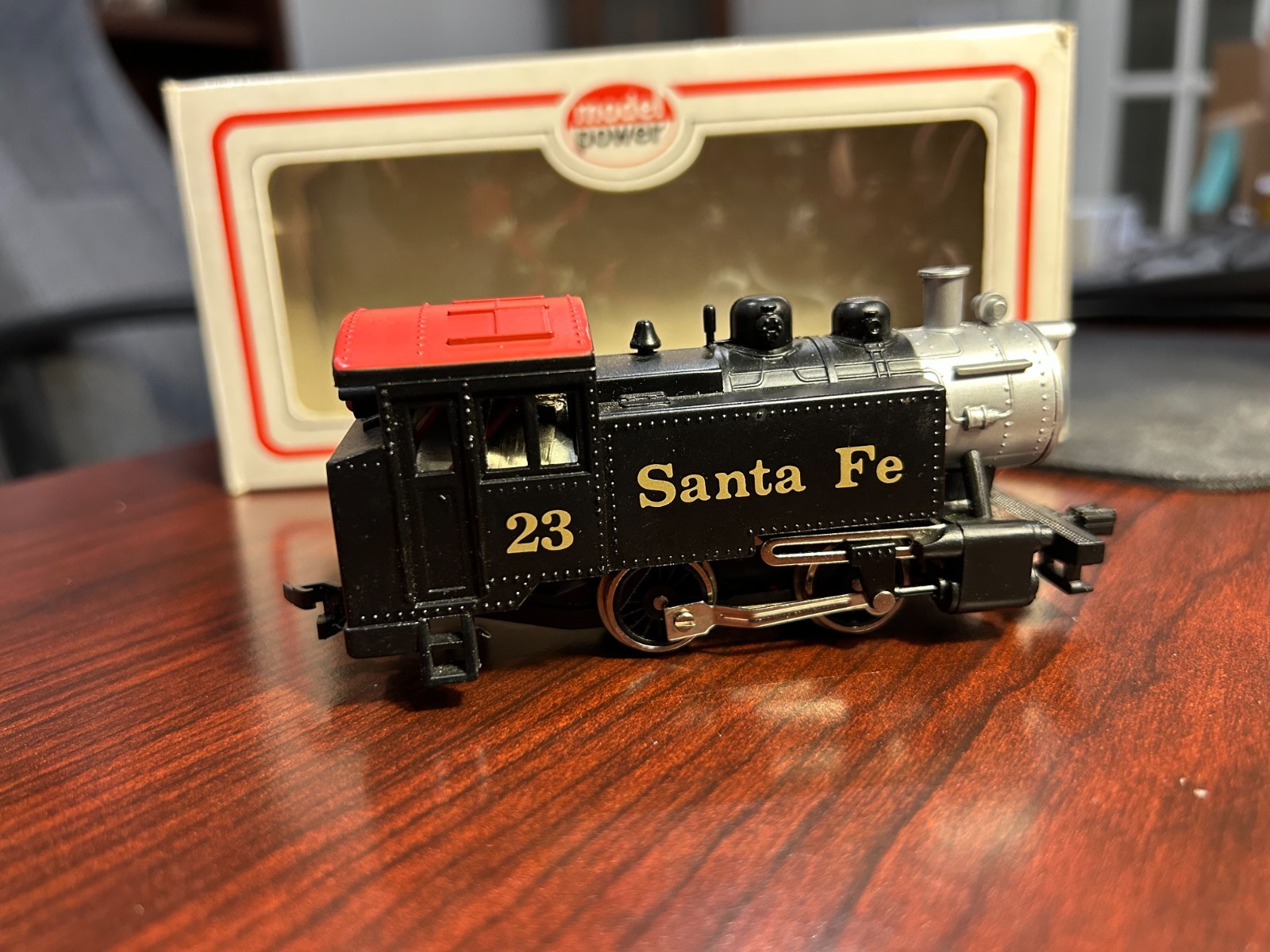 Ho scale Model Power 0-4-0 Santa Fe Switcher Loco 23, Model 6500-Excellent Used