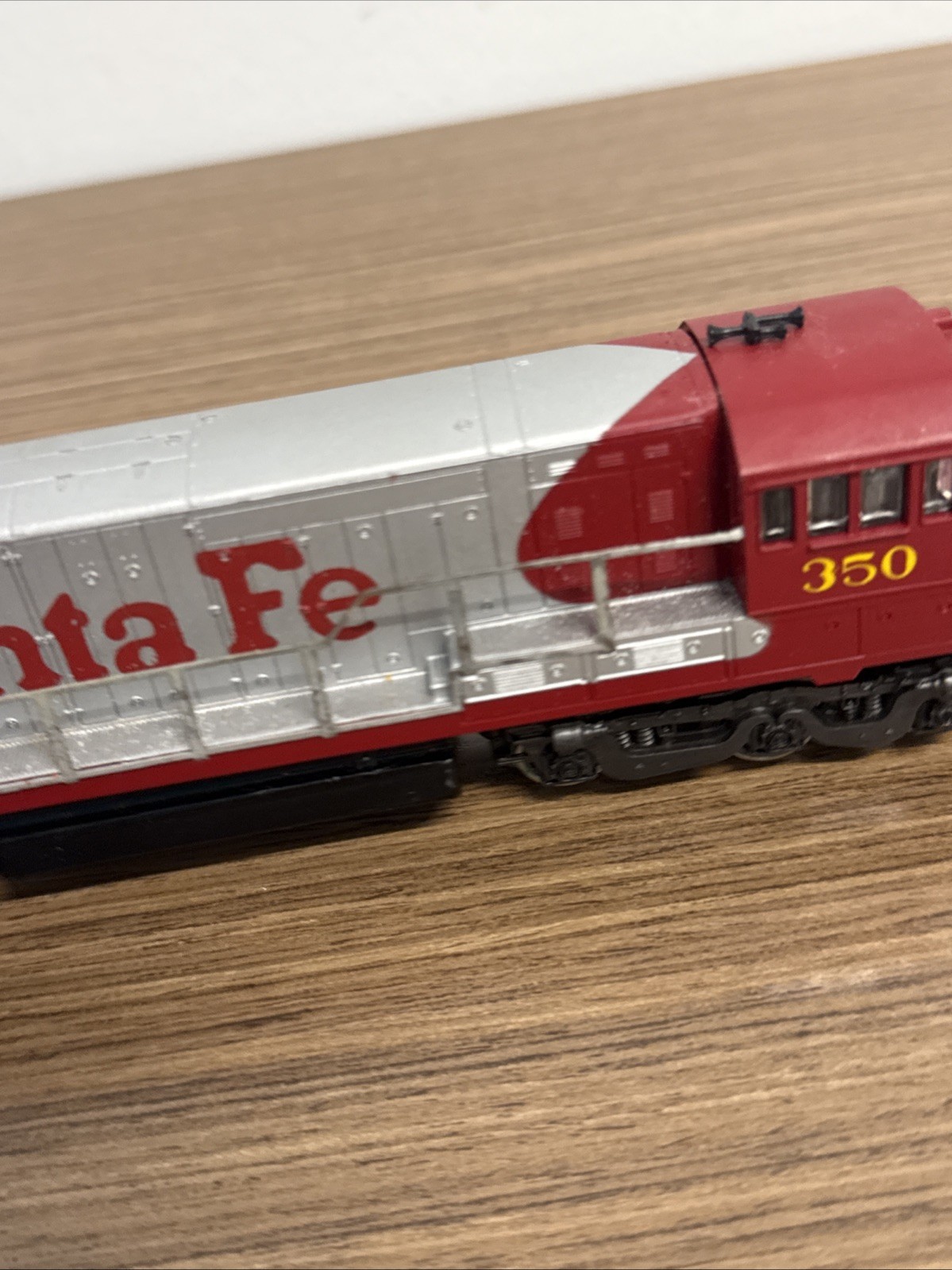 Vintage Rivarossi HO Santa Fe #350 powered diesel engine Made In Italy
