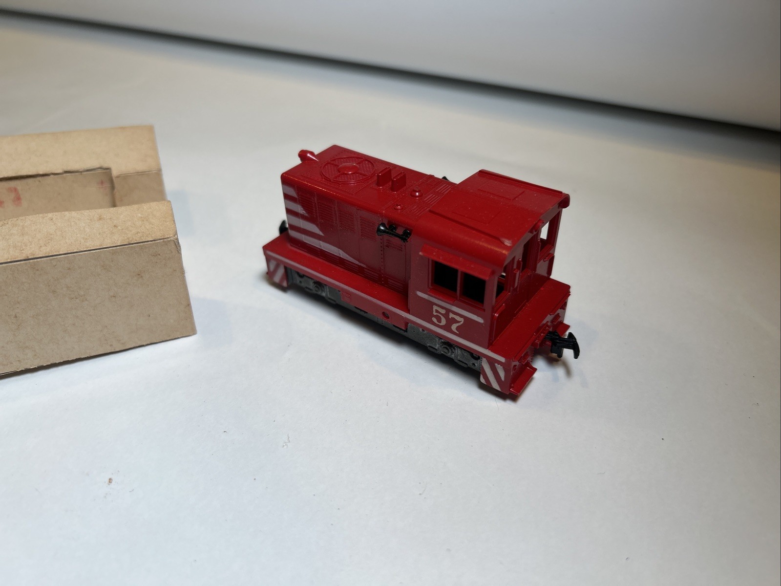 Athearn Hustler Red 57 Diesel Switcher HO Scale Locomotive Train NOS Display Box