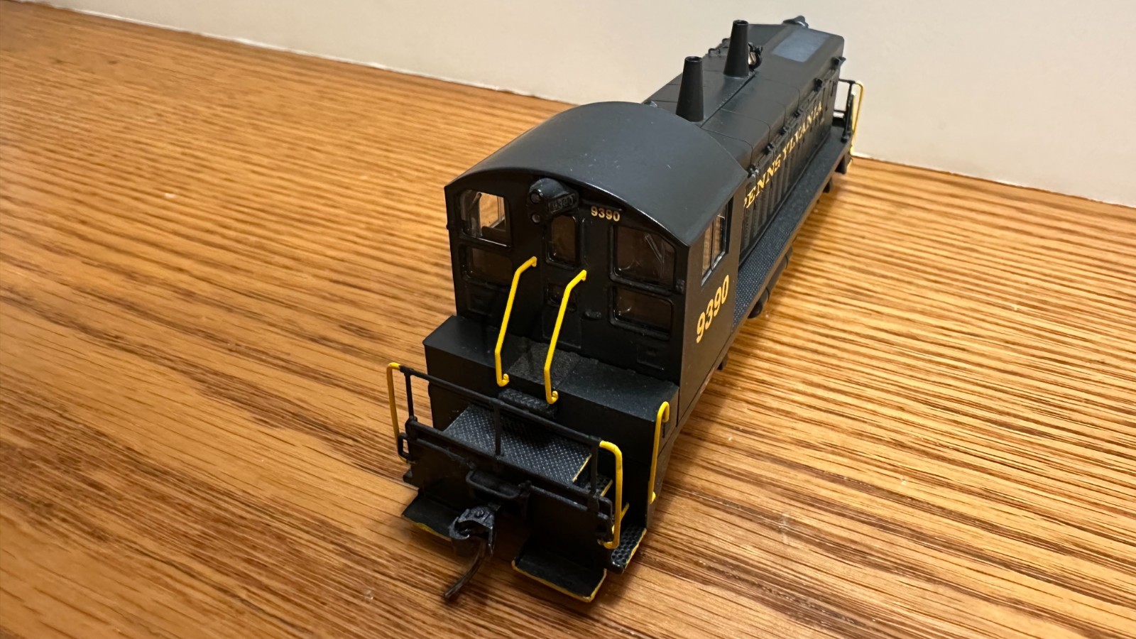 Broadway Limited Imports HO Scale PRR SW7 #9390 W/ QSI Upgrade Chip