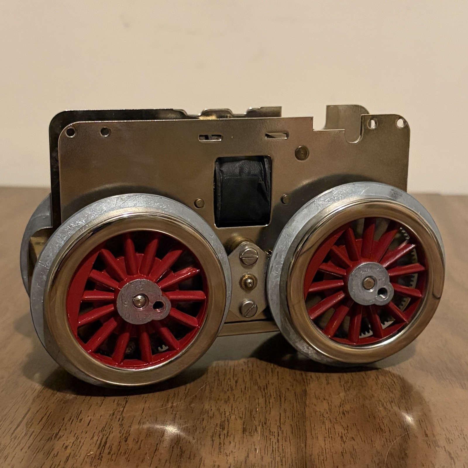 Vintage Model Locomotive Drive Chassis Motor Assembly Red Spoke Wheels