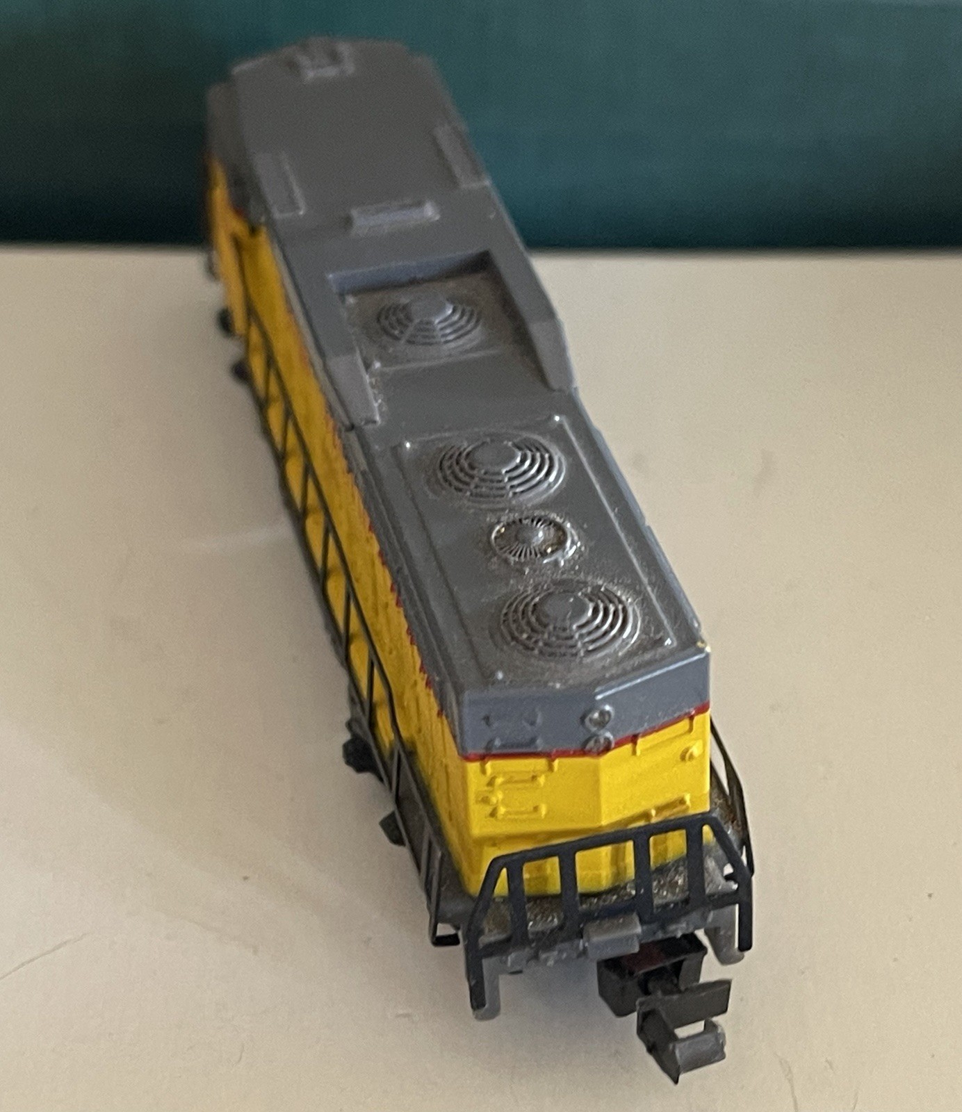 Vintage Lima Italy N Scale UNION PACIFIC YELLOW #4115 LOCOMOTIVE