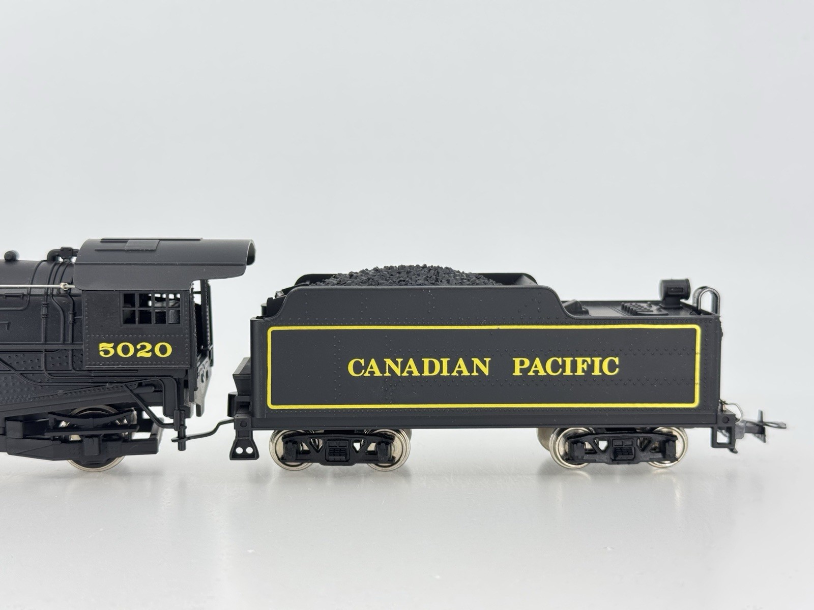 HO Mehano M9910 Canadian Pacific 4-6-2 Pacific Steam Locomotive CP #5020