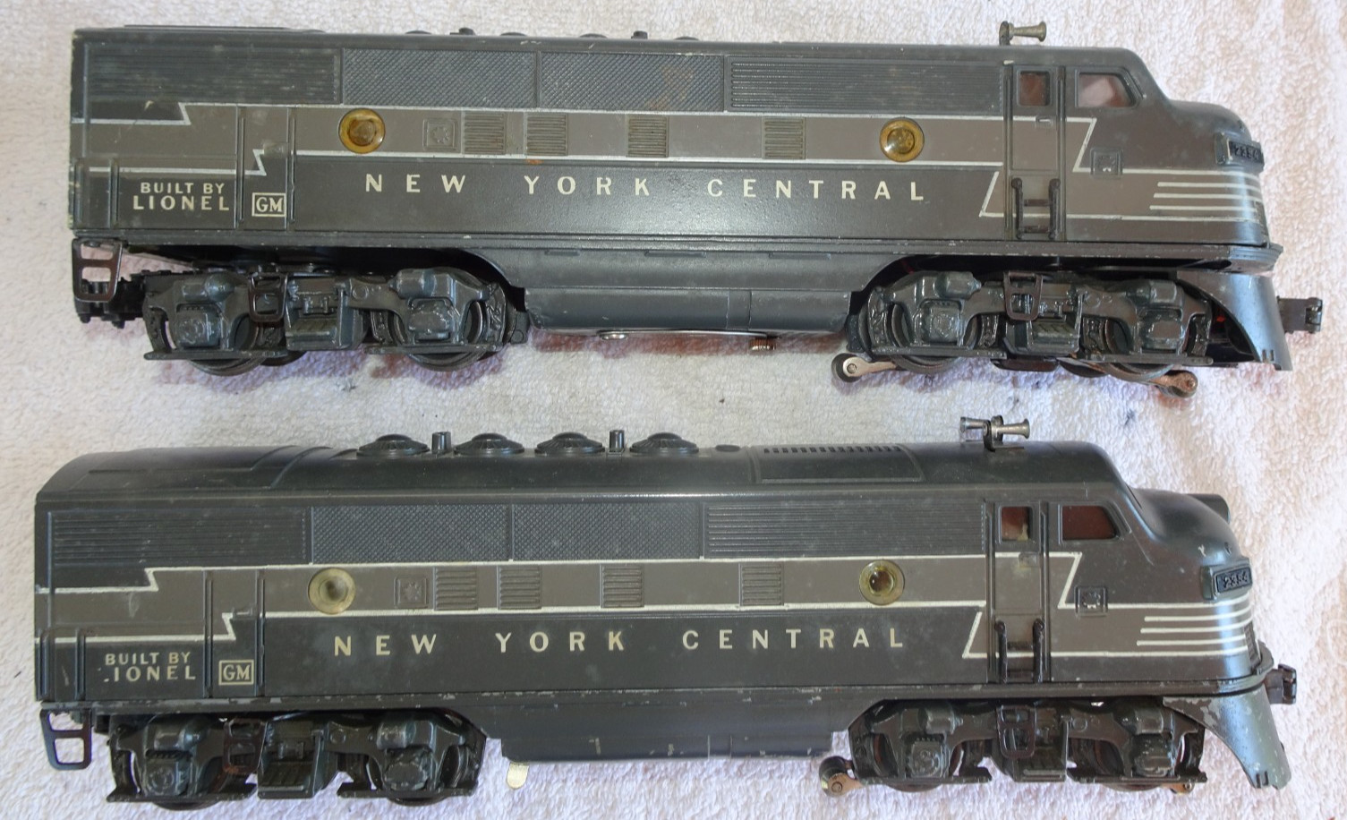 Lionel 2354 NYC AA Diesel Locomotive 1950’S O Gauge