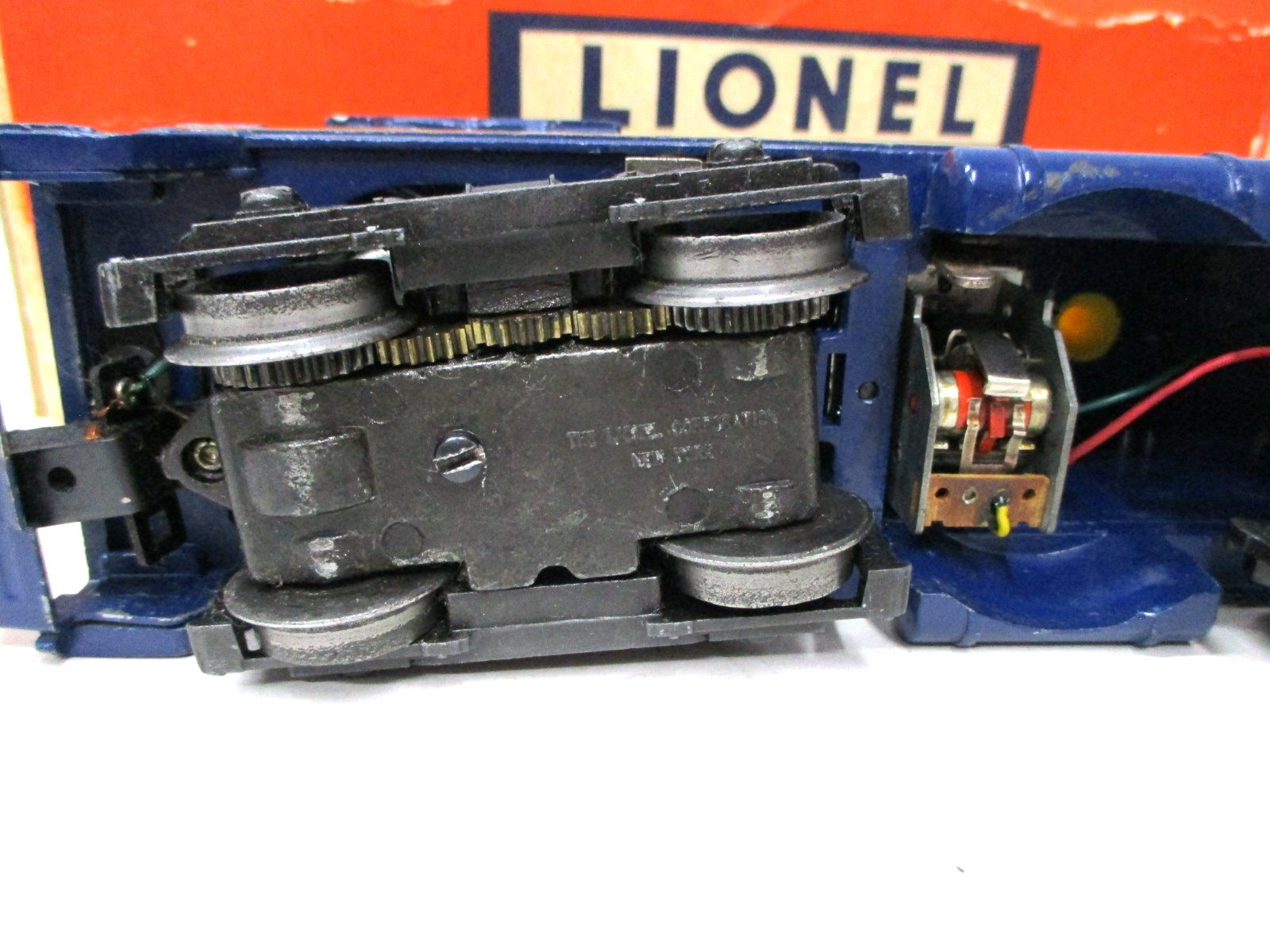 Lionel 624 C and O GM Diesel Loco Postwar O gauge X8296