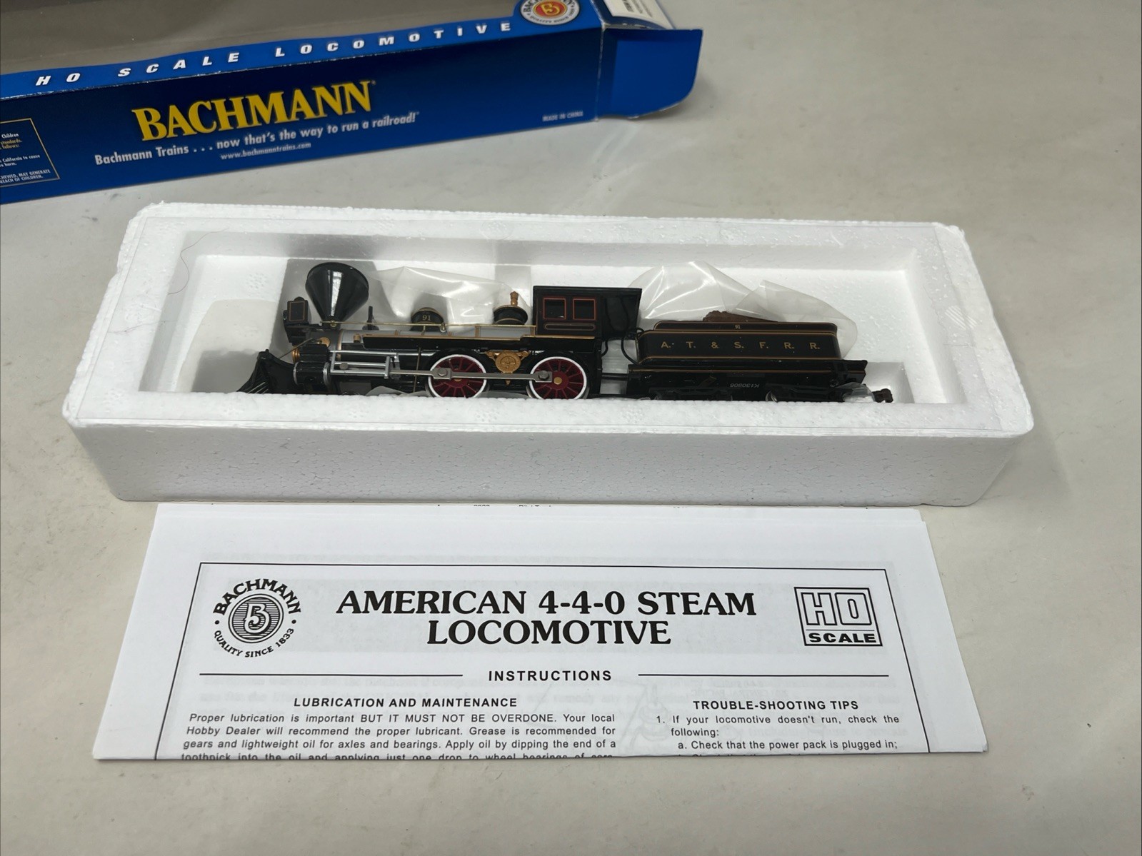 HO BACHMANN AMERICAN 4-4-0 ATSF LOCOMOTIVE W/TENDER #51102