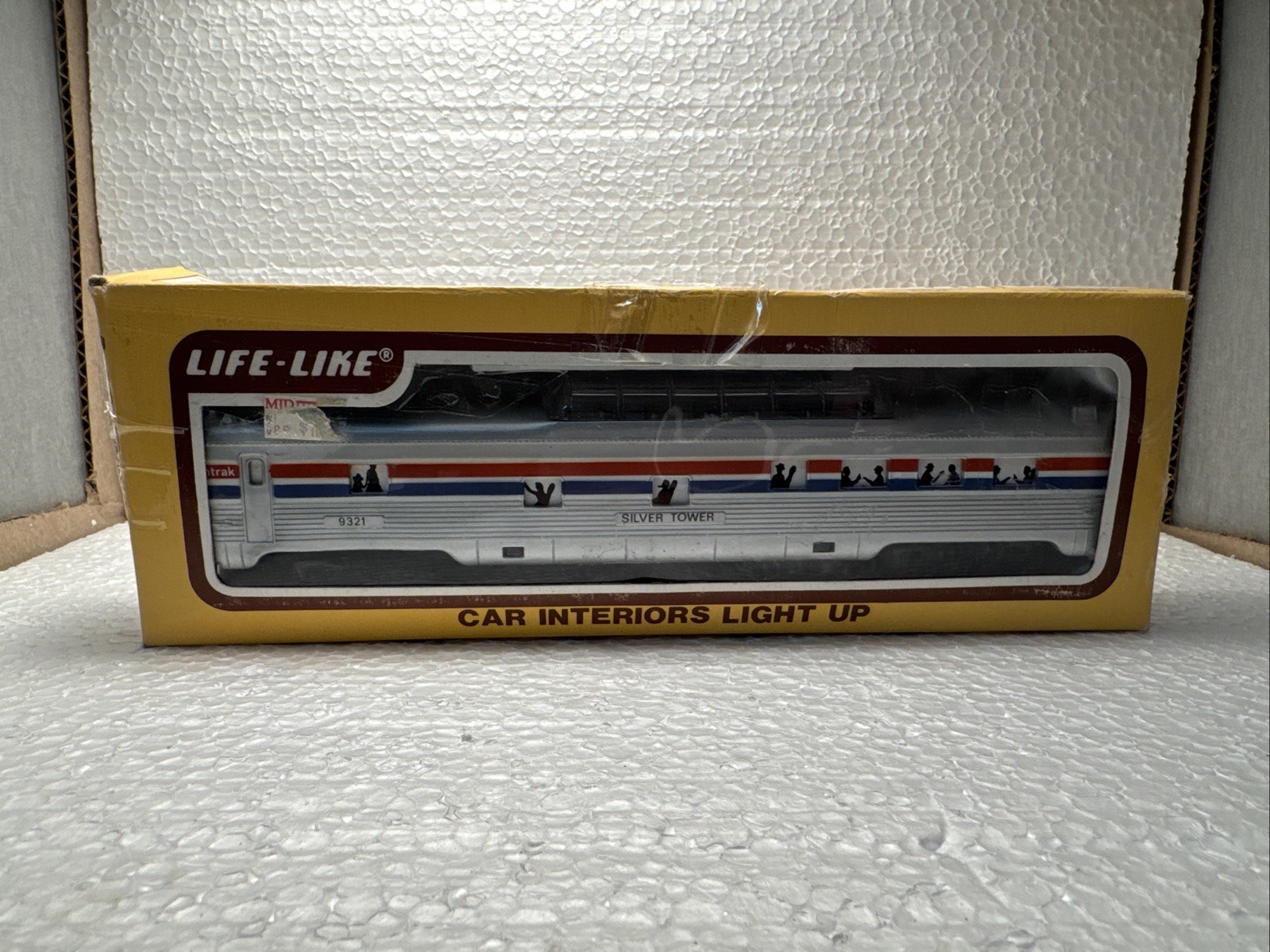 LIFE LIKE HO AMTRAK LIGHTED VISTA DOME 8091 SILVER AMT
