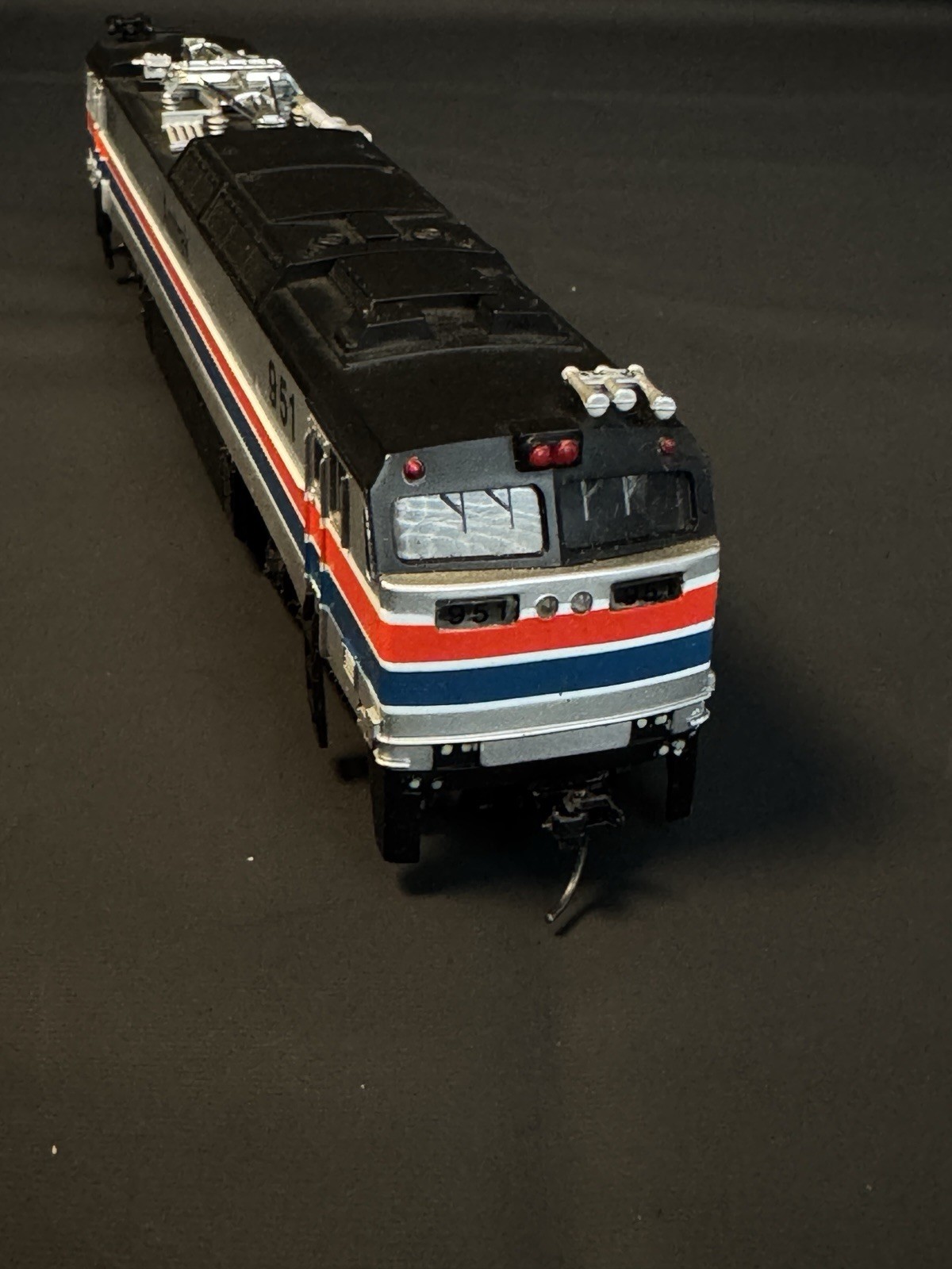 Bachmann HO Amtrak 951 Electric Locomotive Silver Black Red Blue Painted