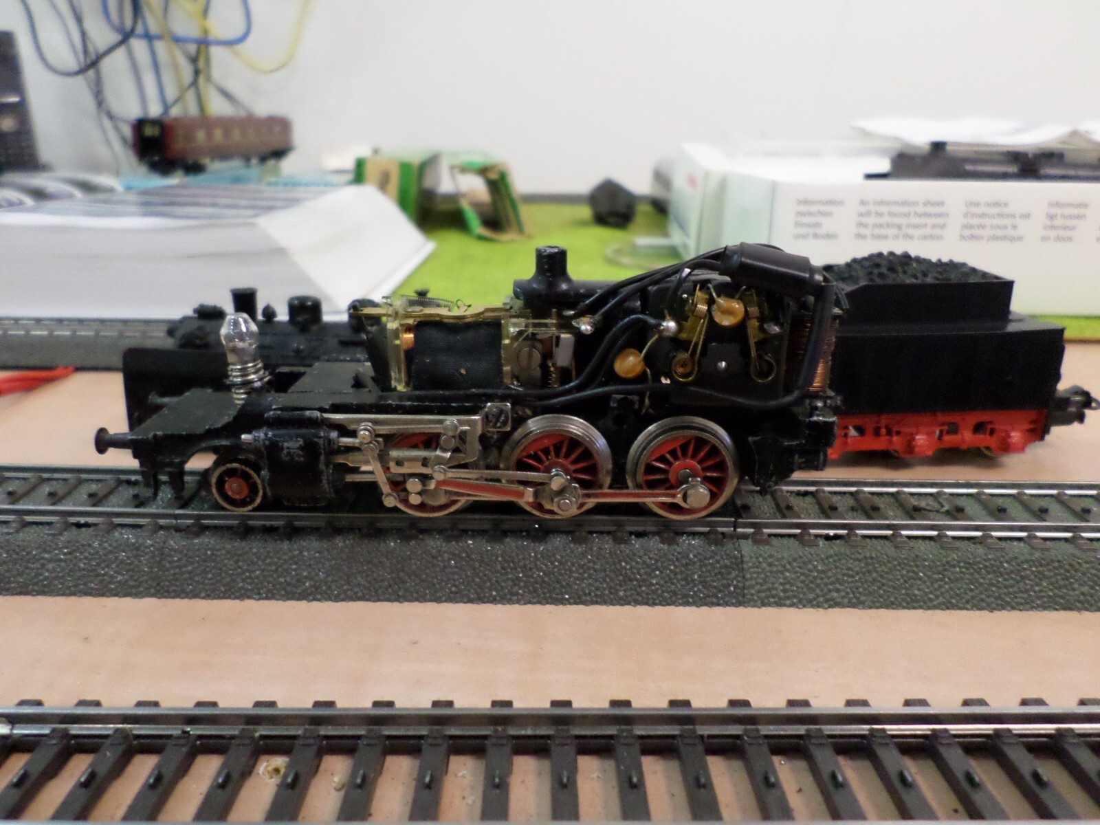 Marklin 3003 Steam Locomotive with Tender BR24 DB (Analogue) (L)