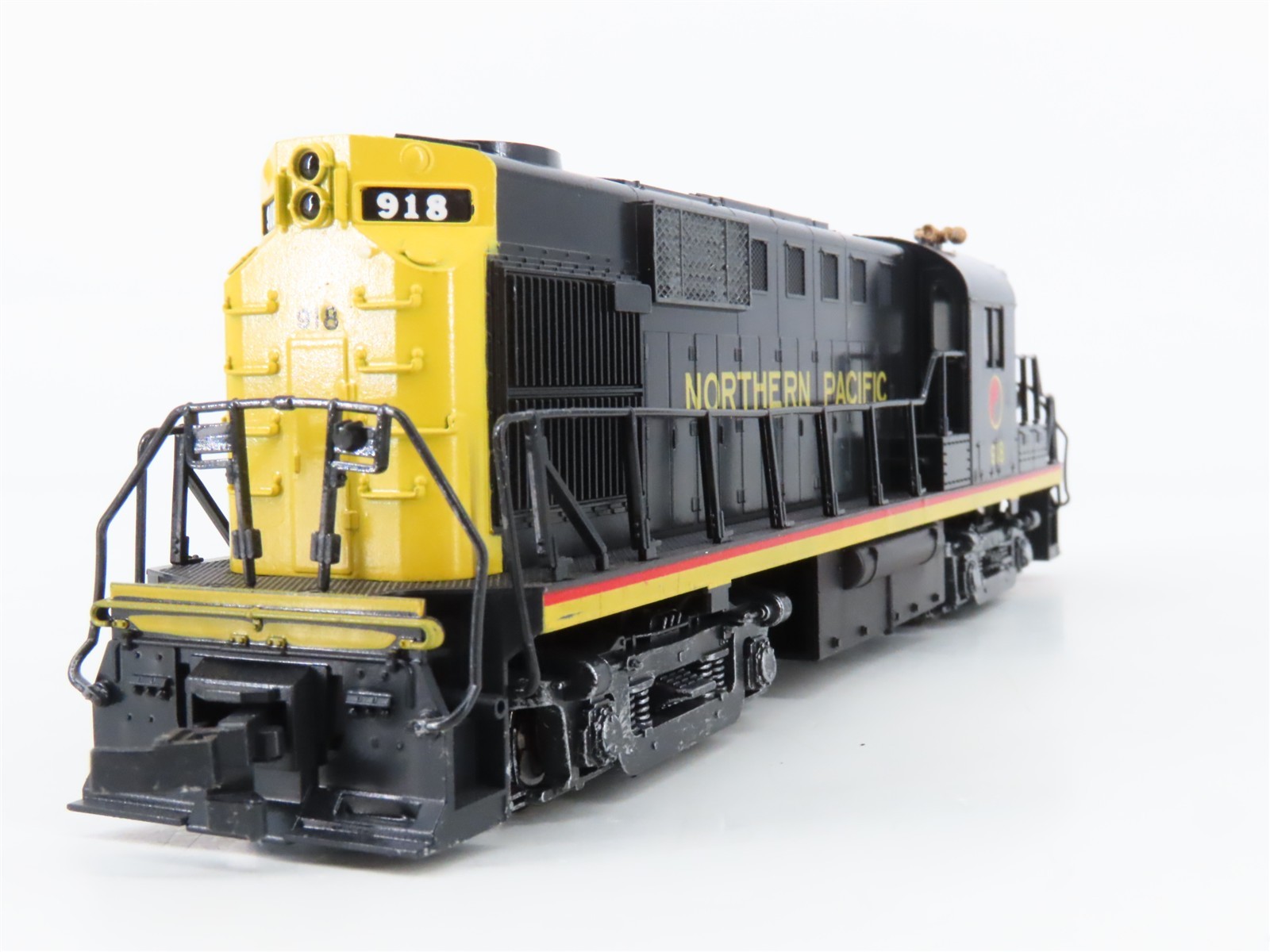 HO Scale Atlas/KATO NP Northern Pacific ALCO RS-11 Diesel Custom Rd #918