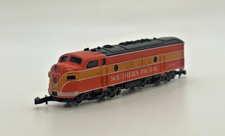 Z Scale Marklin 8809 “Southern Pacific” Daylight F7A Diesel 5 pole motor Org Box