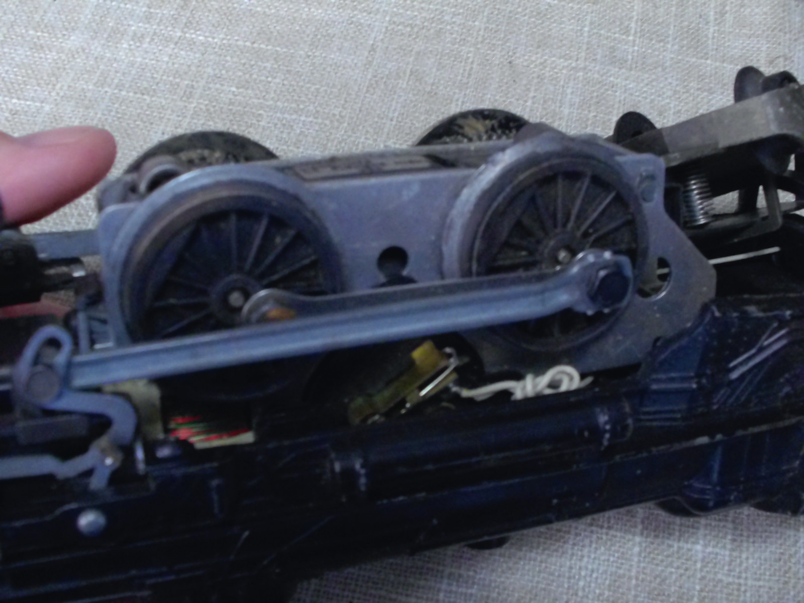 Lionel Steam ” LOCOMOTIVE # 8142 w/ LIONEL WHISTLE TENDER” 0 Scale (LOT E)