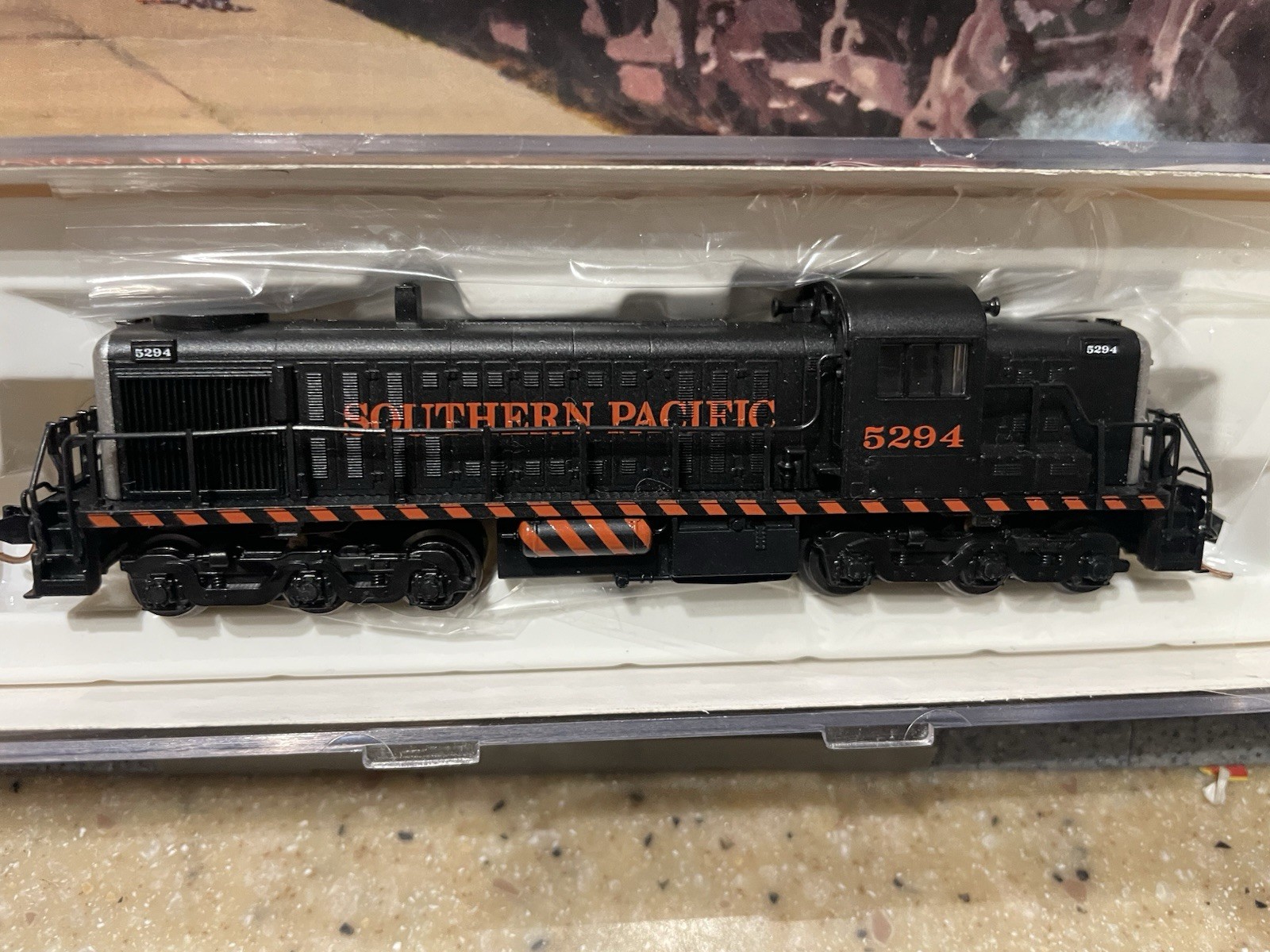 Atlas N Scale #42305 RSD 4/5 Diesel Locomotive Southern Pacific SP #5294 NIB DCC