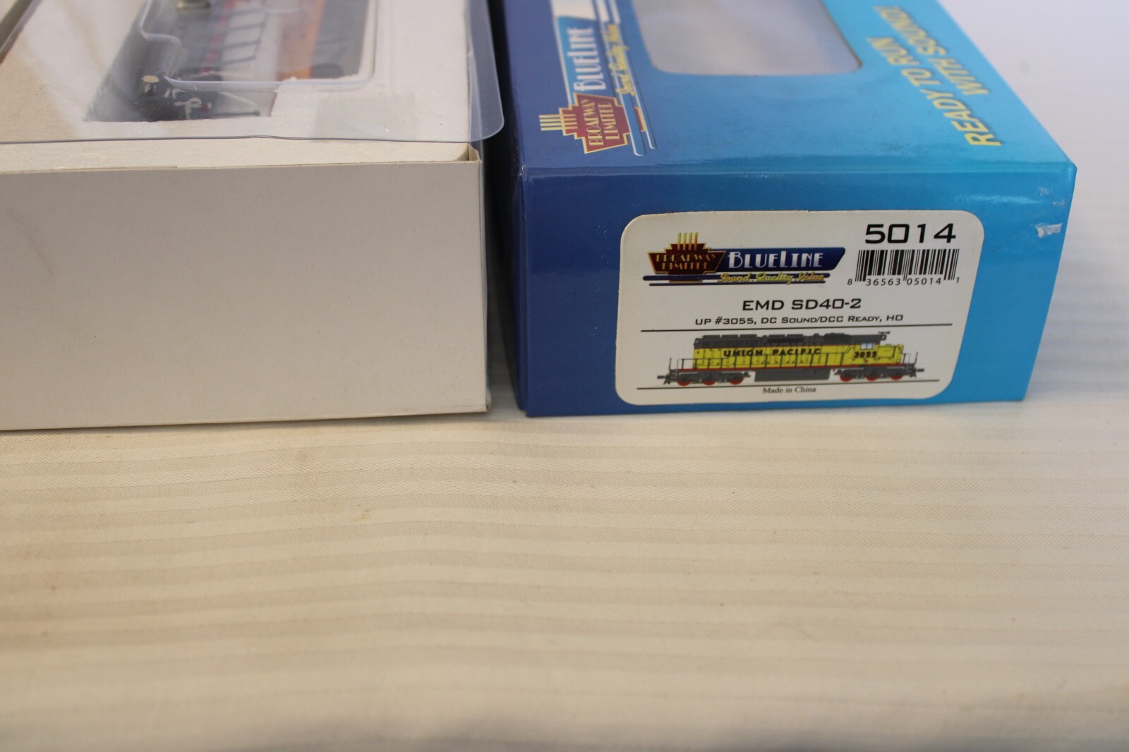 HO Scale BLI, EMD SD40-2 Diesel Locomotive, Union Pacific, Yellow #3055 Sound