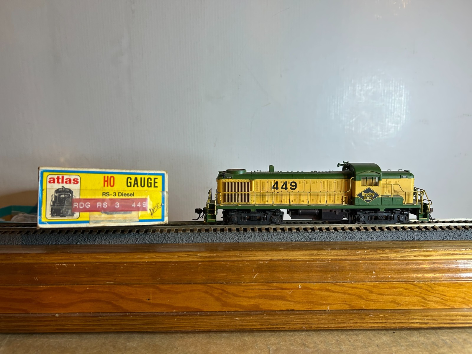 ATLAS #8151 Reading Alco RS-3 Diesel Loco #449 w/DCC “Needs Work” H.O. 1:87