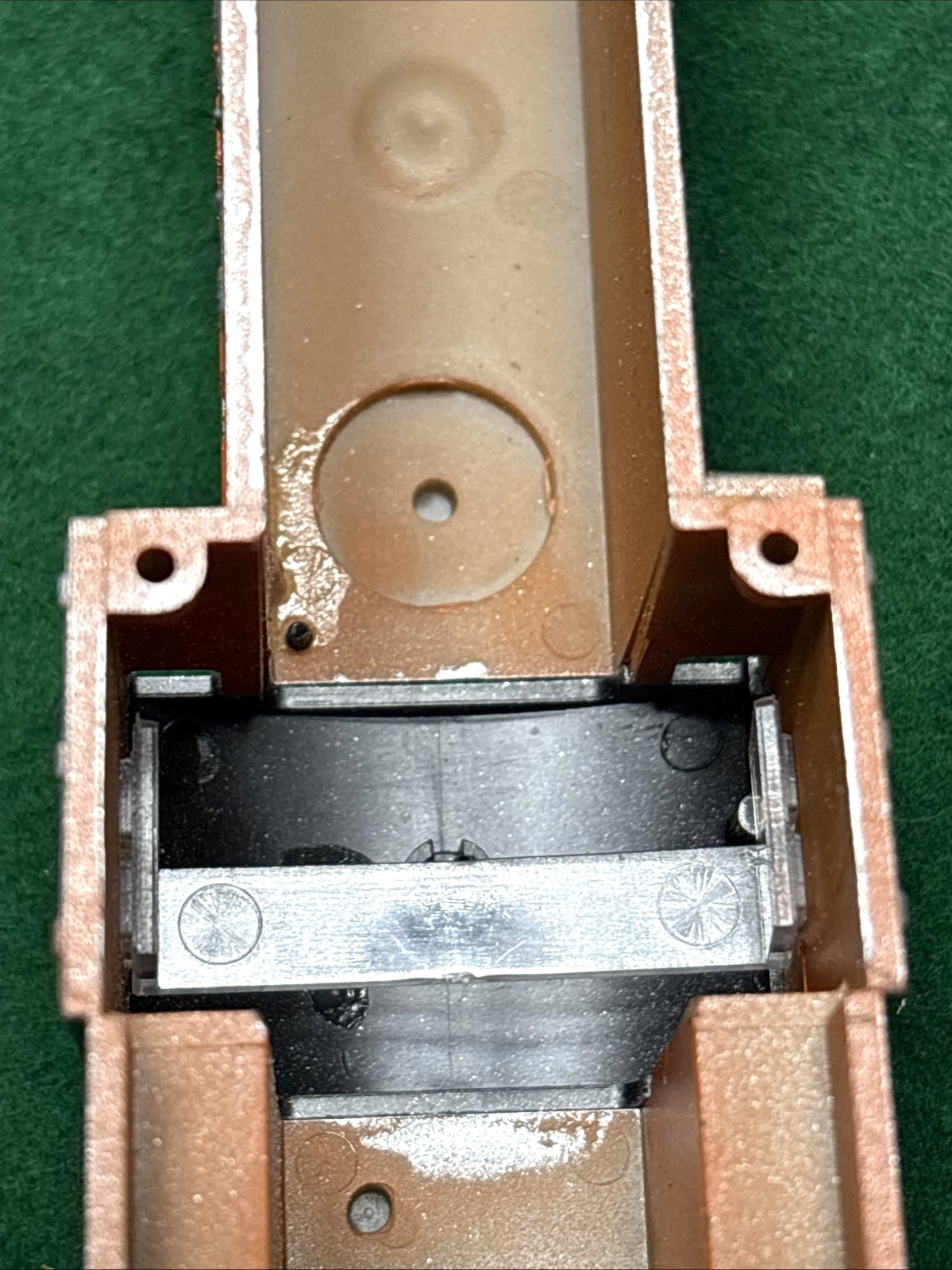 AHM Western Pacific GP18 5013-02 HO Diesel Engine 1980 Flashing Beacon, Unused