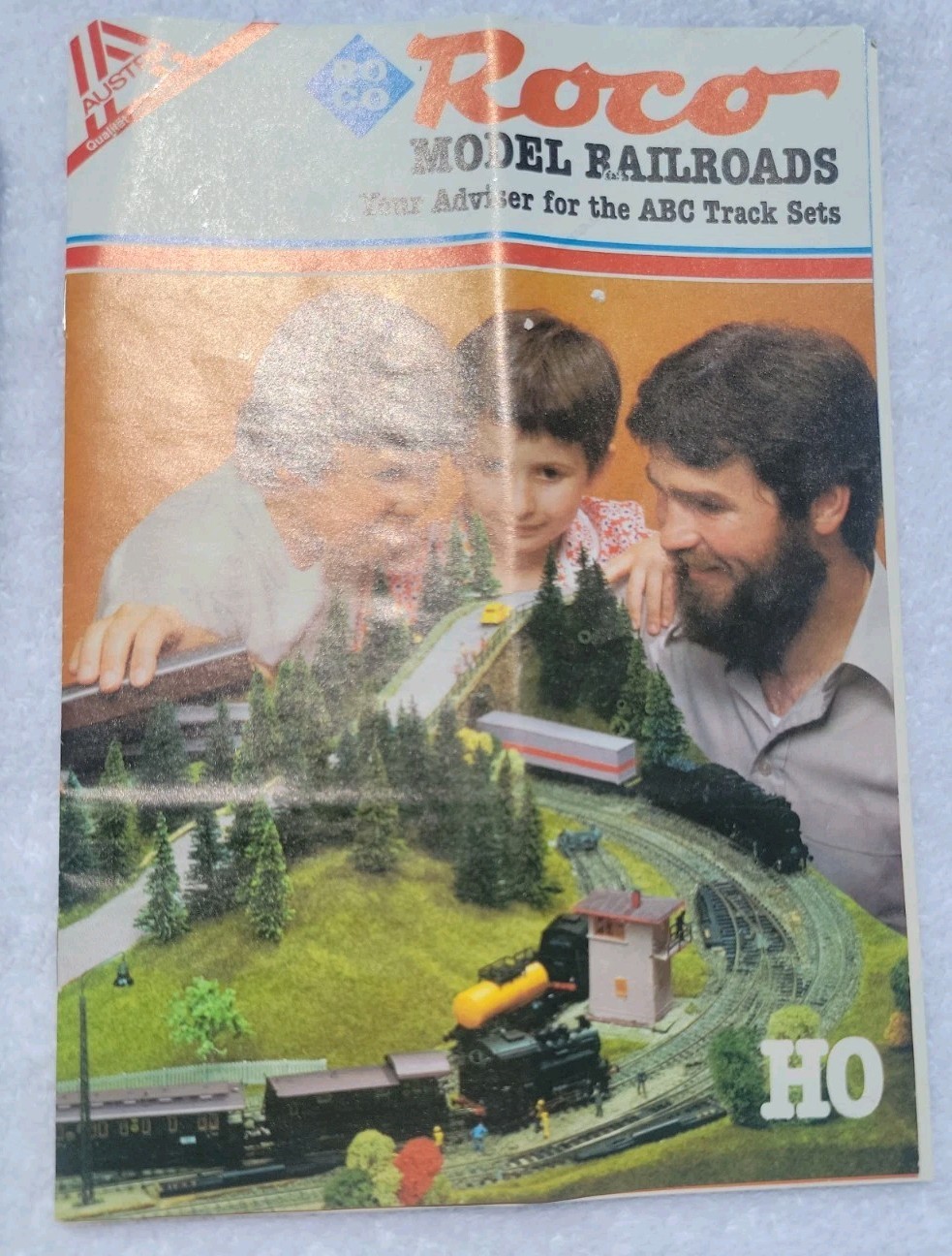 HO Scale Roco 41046 DB Deutsche Bahn Class 384 Diesel Loco +3 Cars & Track *READ