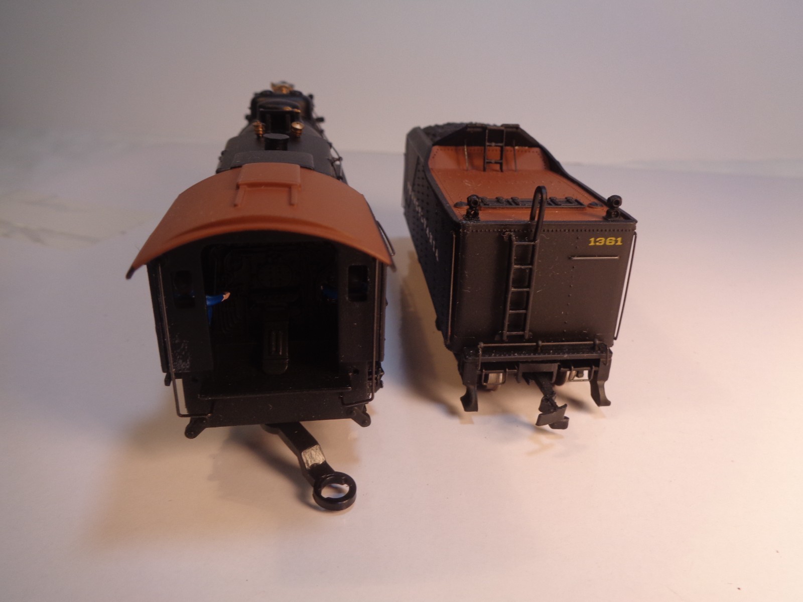 HO Bachmann Spectrum Pre-War PRR K-4 Pacific Steam Engine #1361-Needs Repair