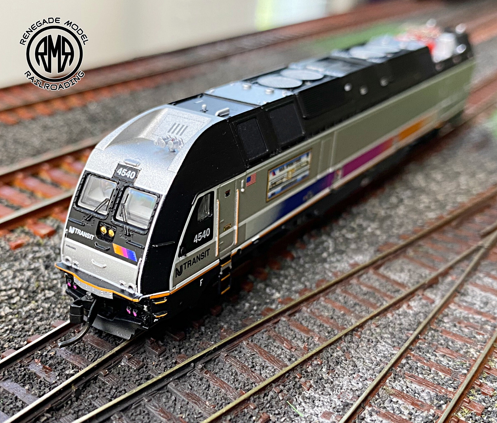 Atlas 40005743 N Scale ALP-45DP #4540 NJ Transit Gold Series ESU 40th Annivesary