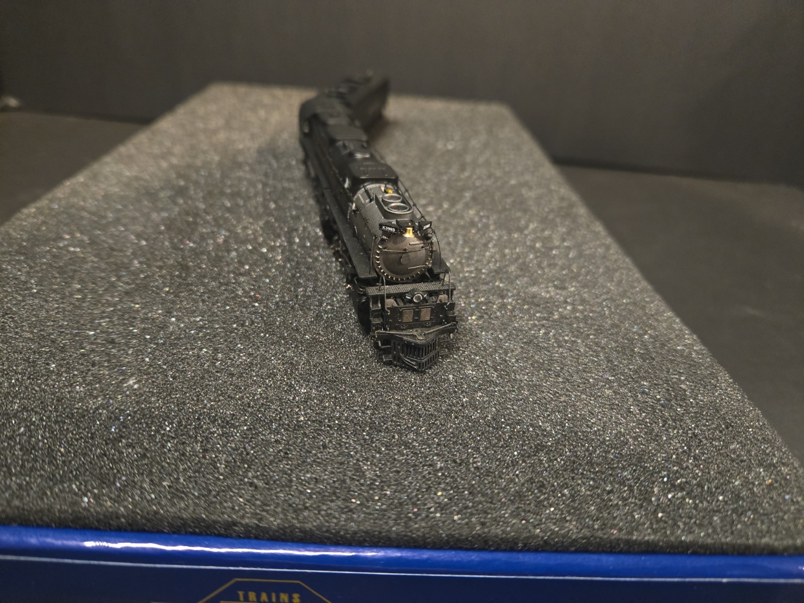 Athearn Challenger 4-6-6-4 Union Pacific 3985 N Scale Locomotive See Details!