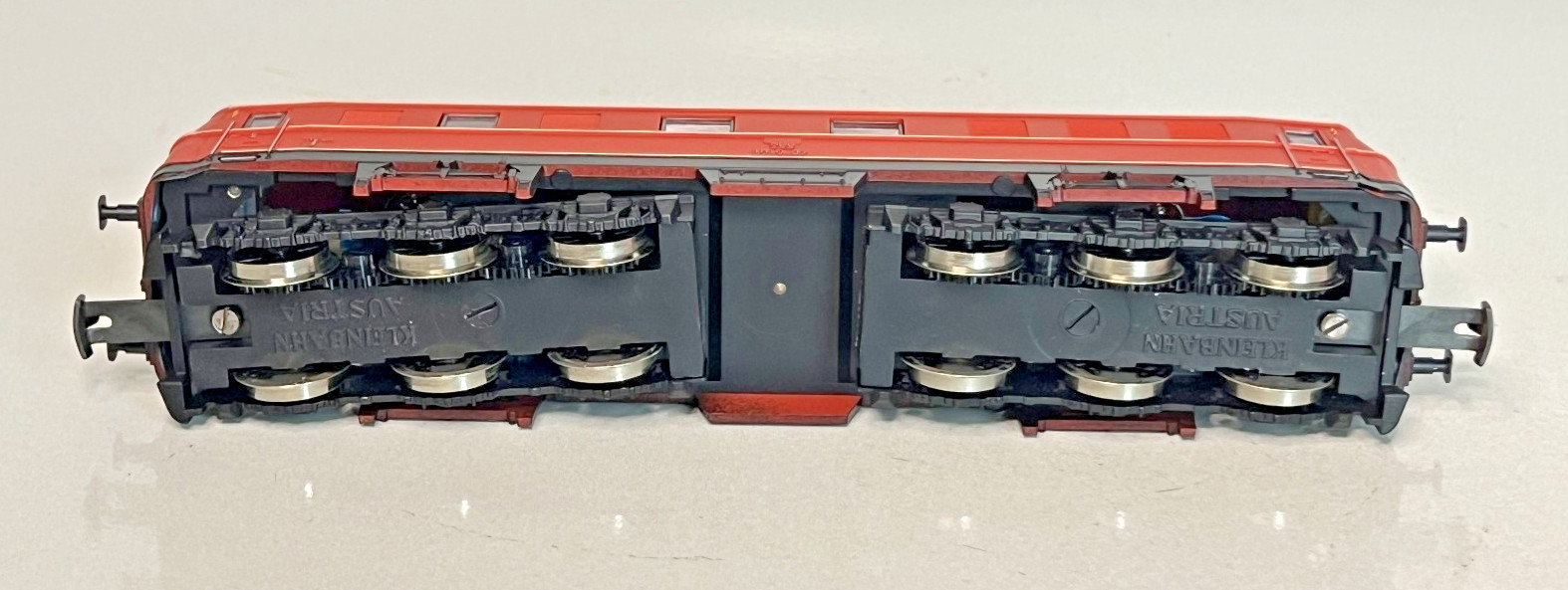 Kleinbahn HO Scale OBB Austrian Railways 1010 Schnellzug Electric Locomotive