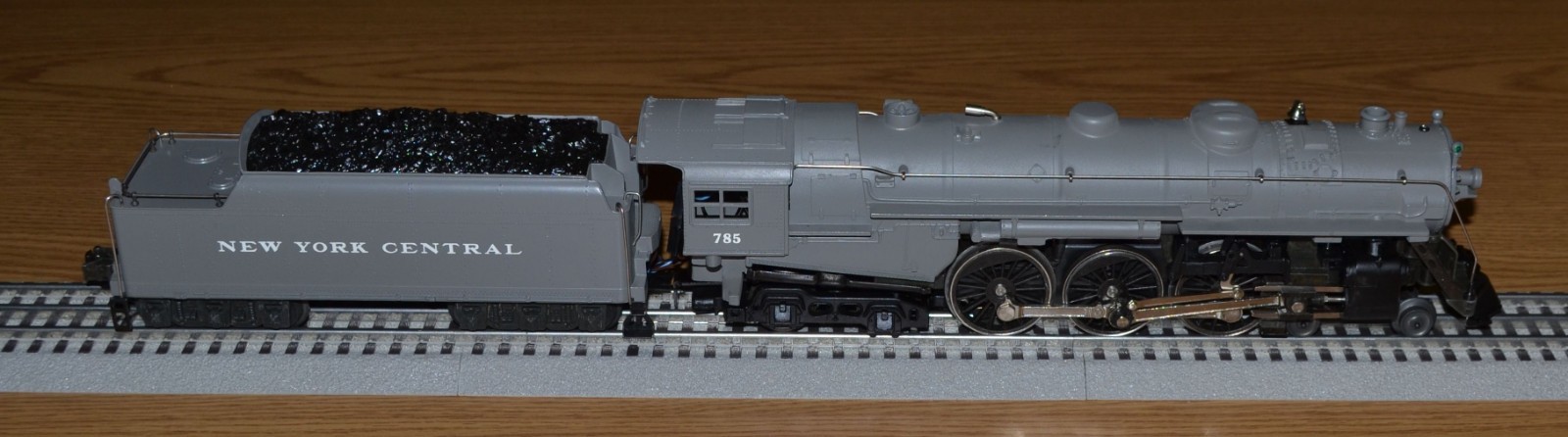 Lionel 6-18002 New York Central 4-6-4 Hudson Steam Locomotive LN #785 – VIDEO