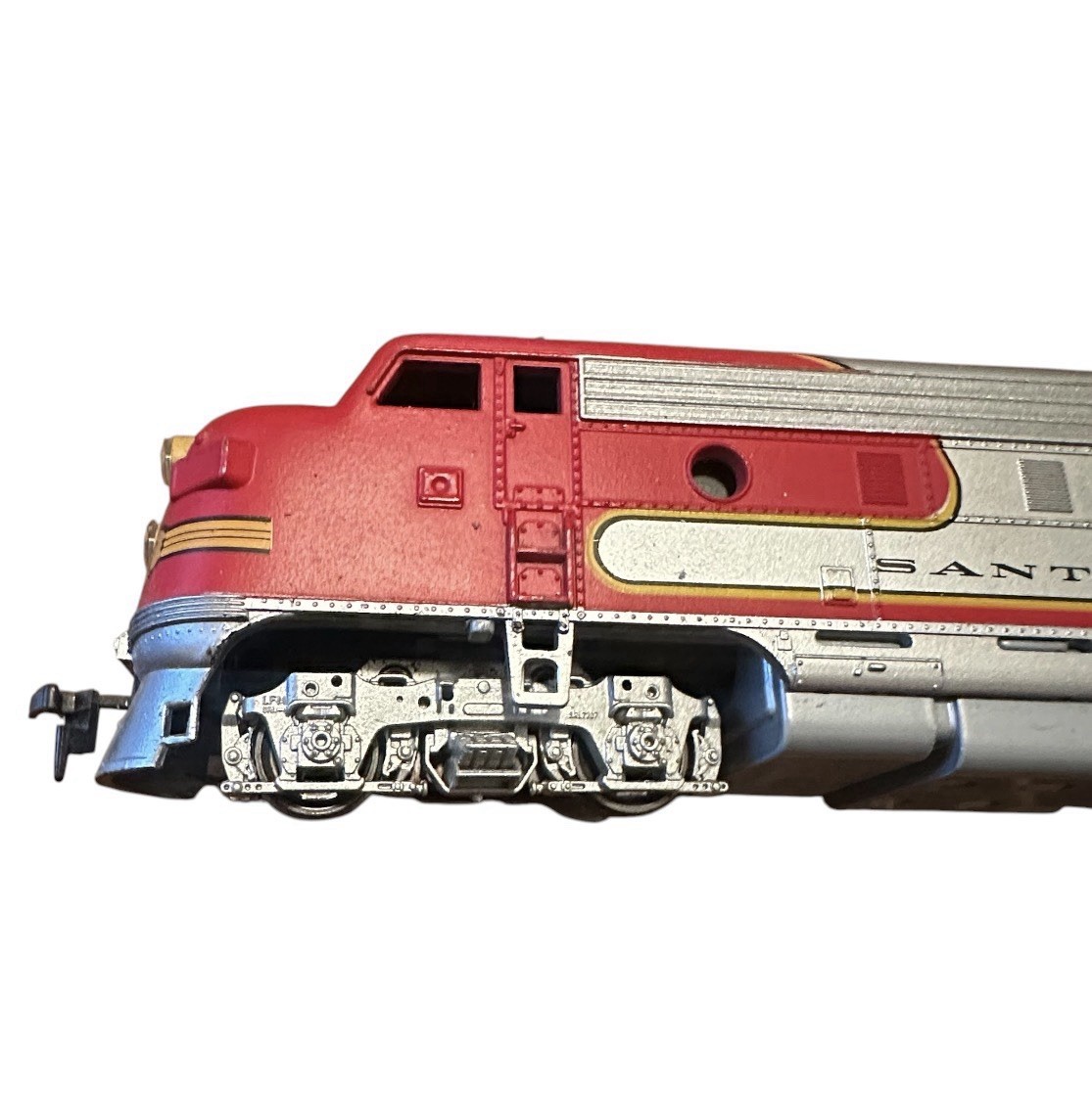 HO Locomotive 42005 Santa Fe – Buy 3 Get 2 Free