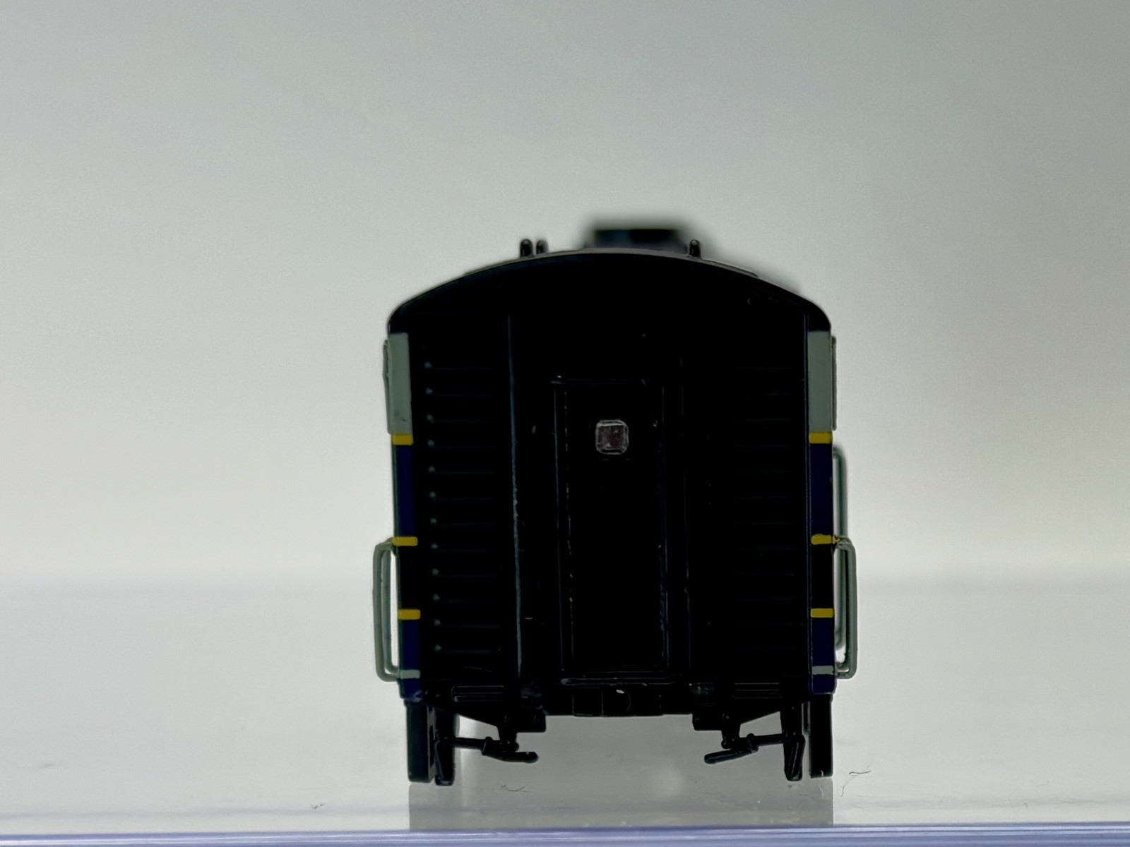 N Scale InterMountain 69808 Baltimore & Ohio F3B Locomotive B&O No # SHELL ONLY