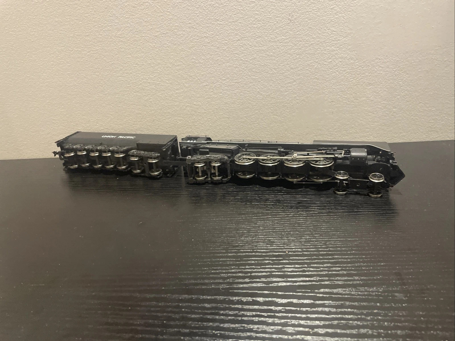 Rivarossi HO Scale 4-8-4 Union Pacific FEF-3 Steam Locomotive & Tender #837