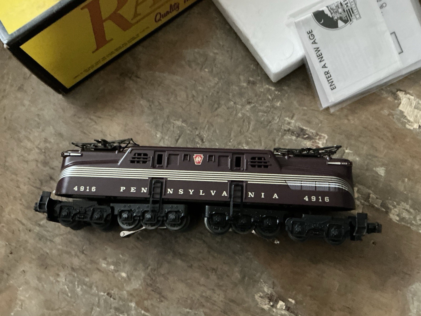 RAIL KING BY MTH ELECTRIC GG-1 ENGINE 4916 PART#30-2507 IN ORIGINAL BOX