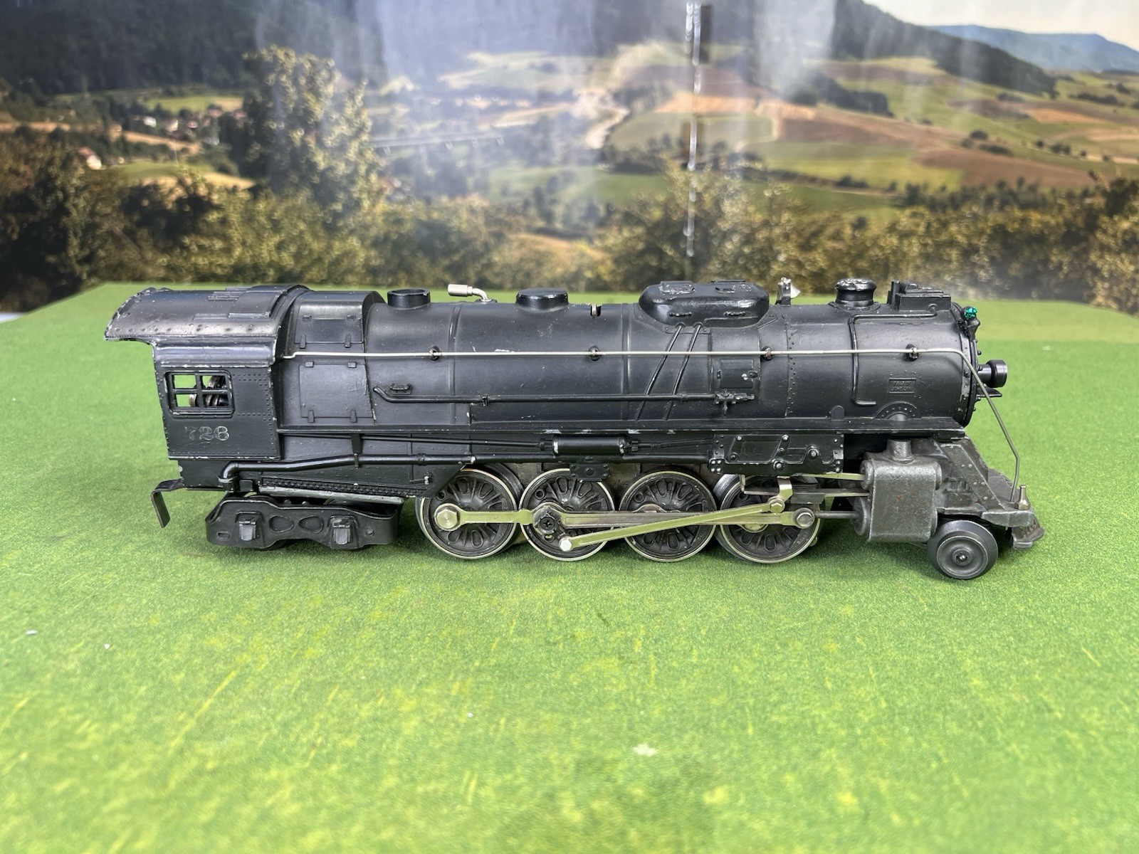 LIONEL POSTWAR 726 BERSHIRE 2-8-4 WITH 2426W 12 WHEEL TENDER METAL WISTLE 1947