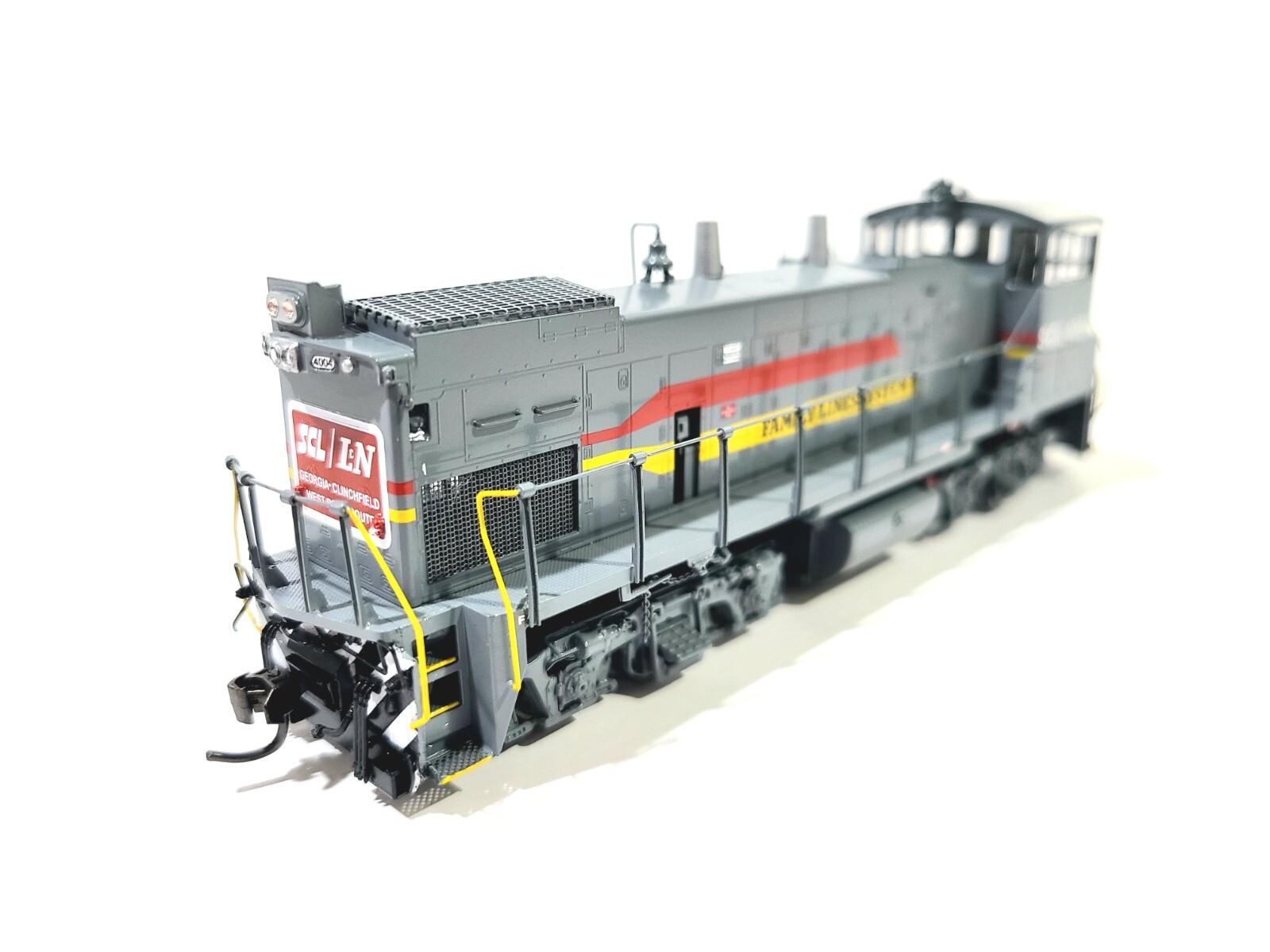 Overland OMI SCL L&N EMD MP15AC Family Lines System #4004 HO Brass Model #6825.1