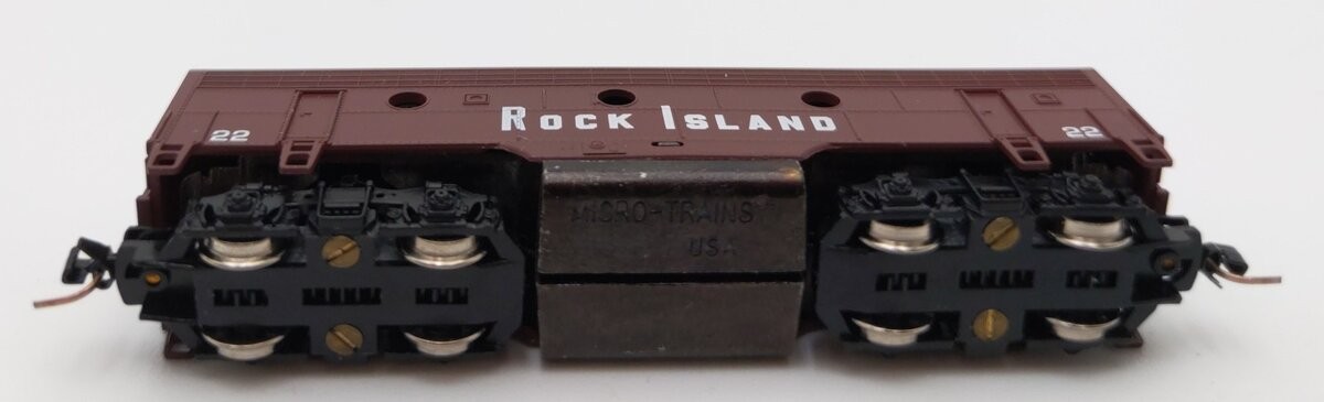 MicroTrains 98002240 Z Rock Island EMD F7B Diesel Locomotive Dummy w/Lights #22