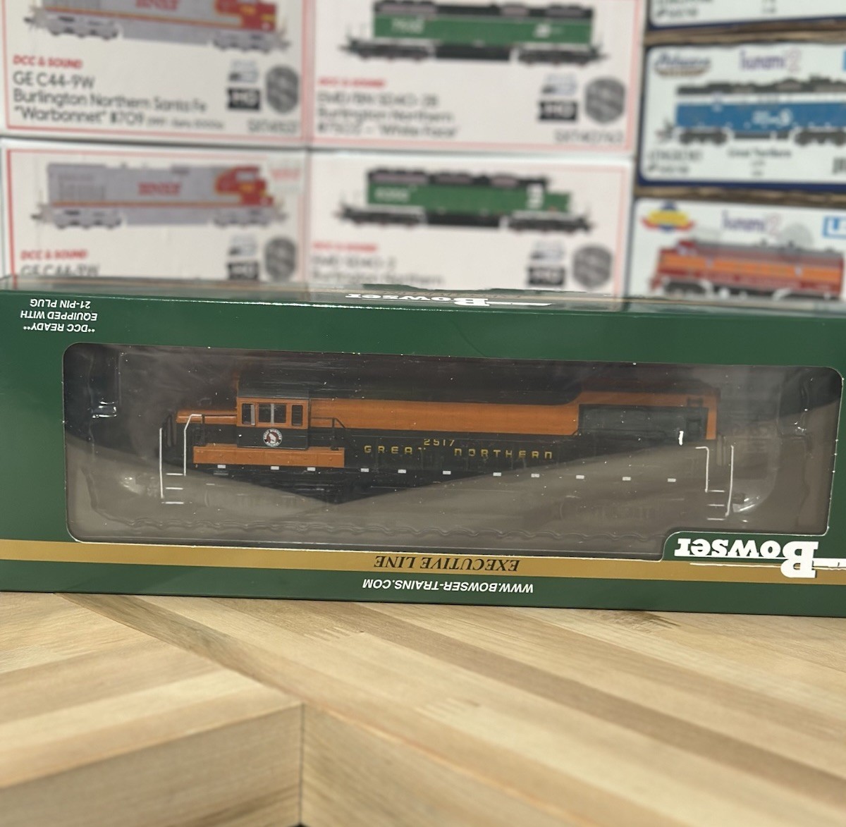 Bowser HO GE U-25 B Great Northern #2517 DCC/Sound Orange/Black LNIB