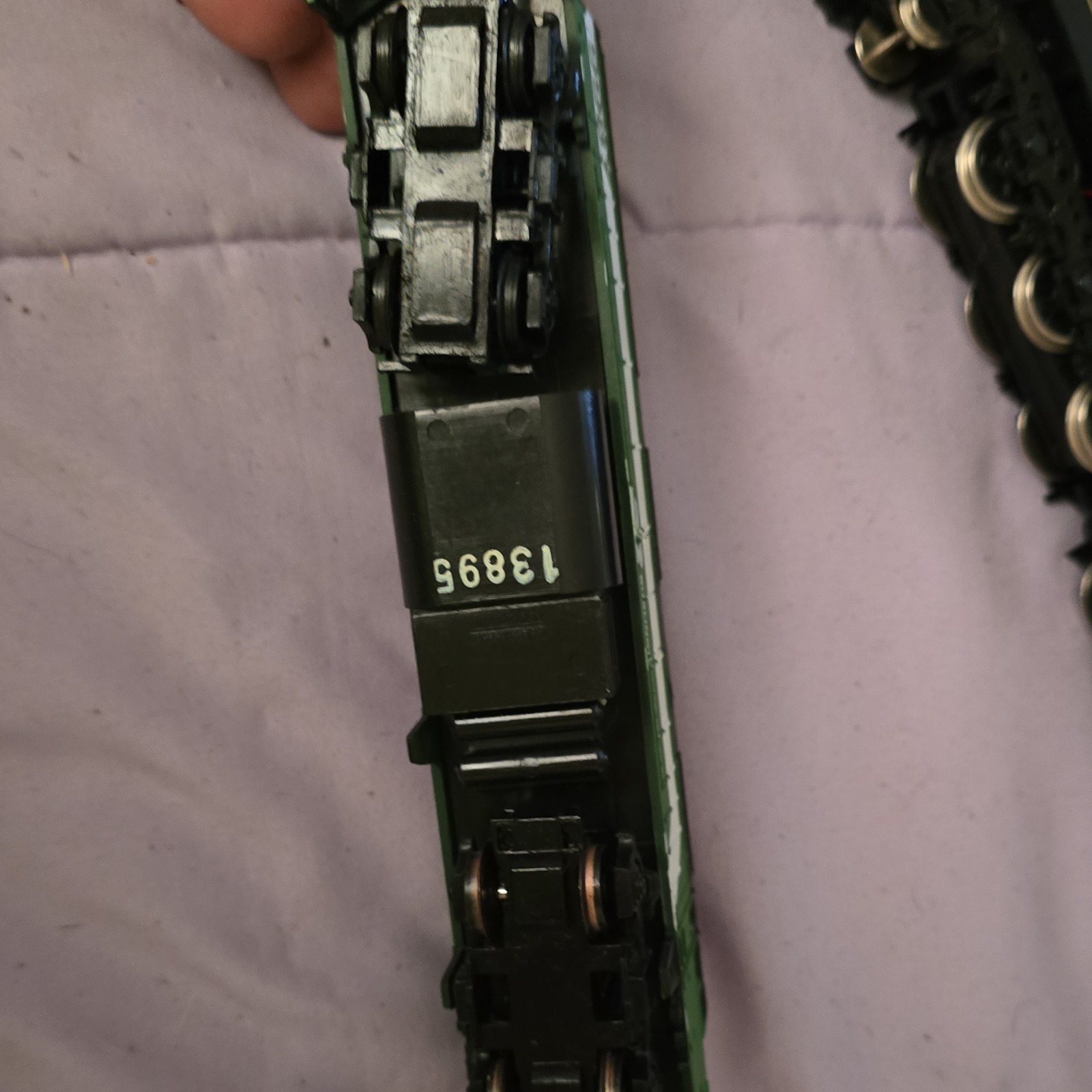 Burlington Northern Diesel Locomotive HO Scale 9866 13895 Green Black White