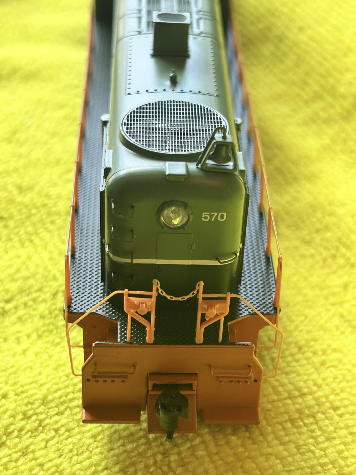 BRITISH COLUMBIA RR – ALCO RS3 ROAD SWITCHER LOCO DC/DCC Ready HO Scale NEW OPEN