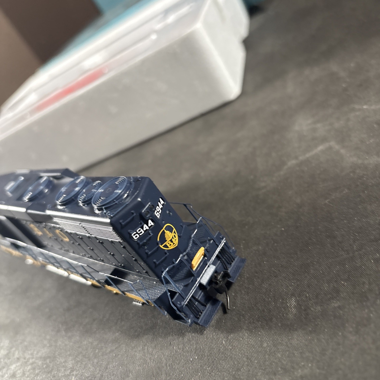 PROTO 2000 HO SCALE LOCOMOTIVE GP30 ASSEMBLED WORKING LN 21512 B&O 6944 DCC