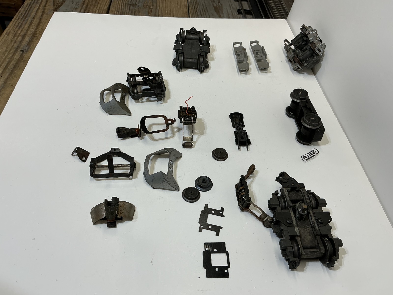 LIONEL ASSORTED F3 TRUCK PARTS