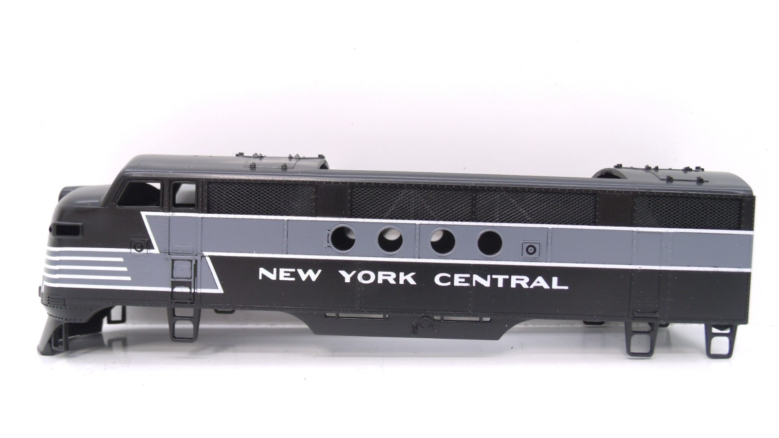 Stewart Hobbies HO FTA Single Headlight Pwd New York Central SHELL ONLY Kit READ