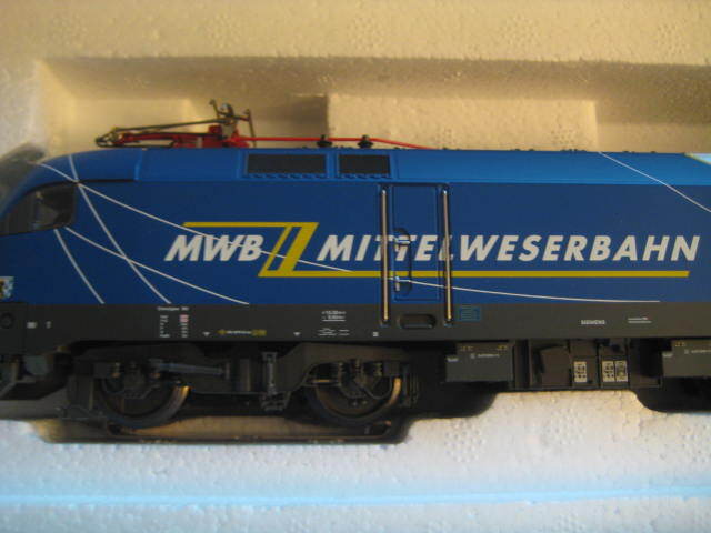 Marklin 39834 OBB Mittelweserbahn (MWB) Cl ES64U2 Electric Loco in original box