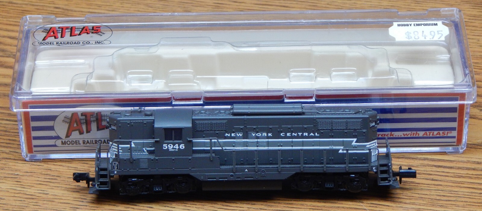 ATLAS 48413 NEW YORK CENTRAL GP-9 TT DIESEL LOCOMOTIVE USED VERY LITTLE W/BOX N