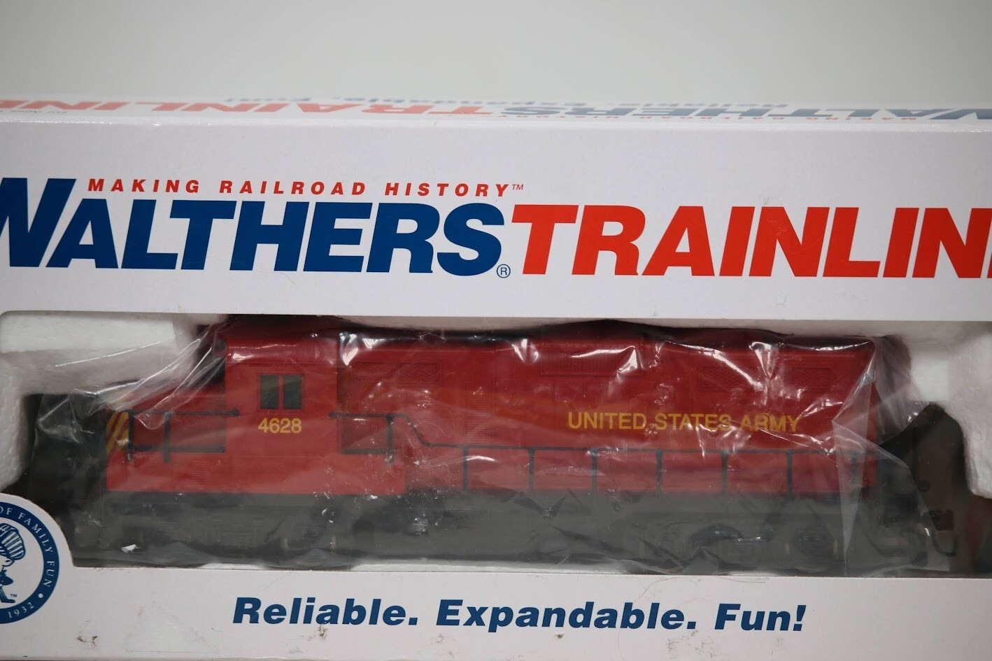 Walthers Trainline 931-458 GP9M Diesel Locomotive US Army HO Scale Model Train