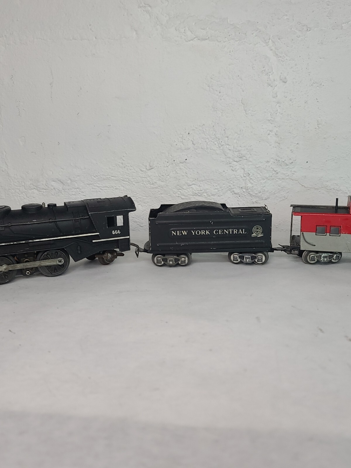 Asis Working #666 Marx O Cast Metal 0-4-2 Steam Locomotive Tin Tender & Caboose
